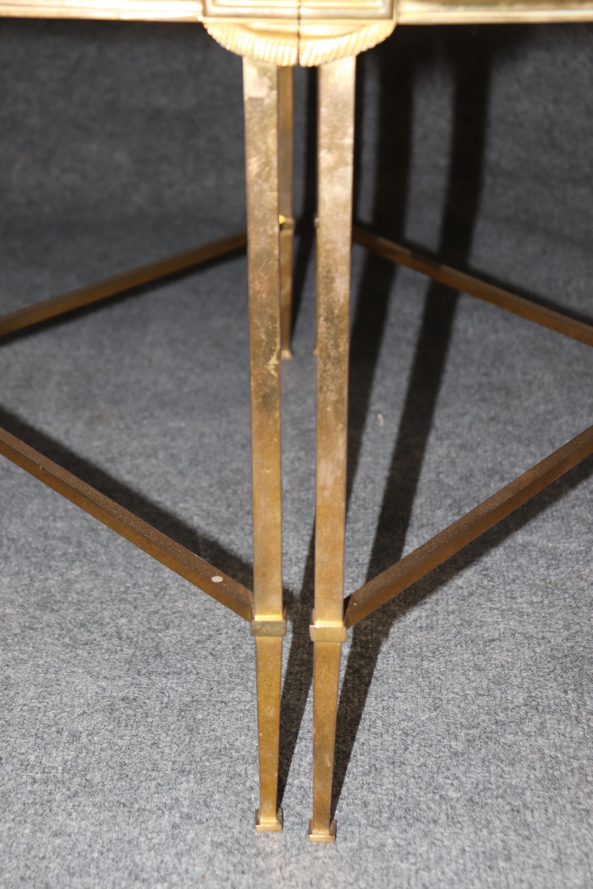 Fine Maison Jansen Attrib. Massivem Messing Spiegel Drei Pieces Bankett Couchtisch (Ende des 20. Jahrhunderts) im Angebot