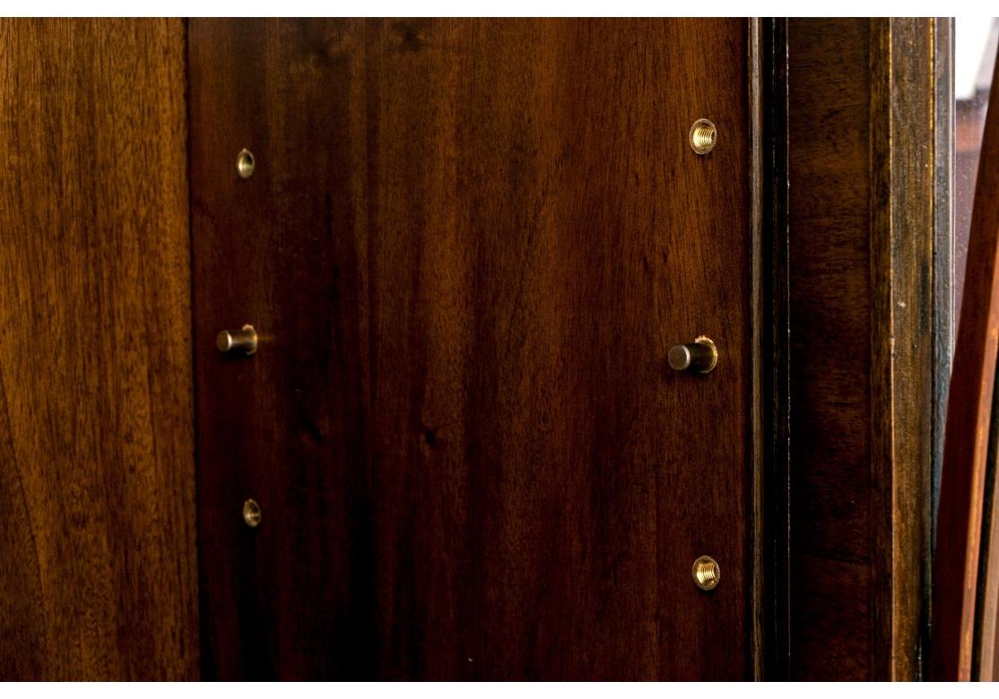 Georgianischer Maitland-Smith-Vitrinenschrank im Angebot 9