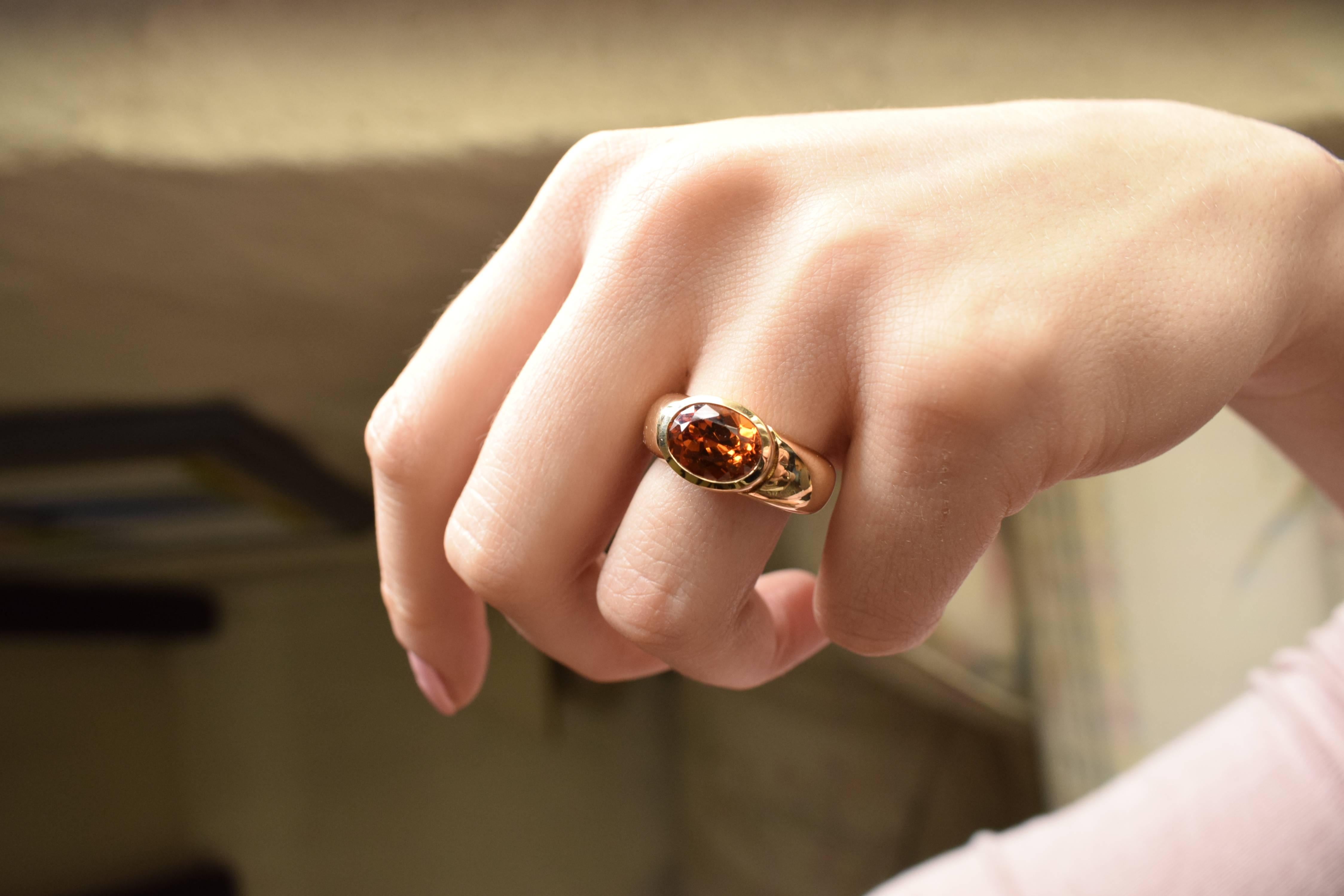 Anillo de Oro Rosa con Granate Mandarina oval 11x8, 5mm. Corte oval en venta
