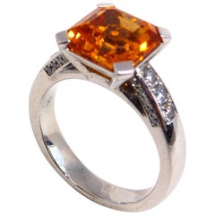 Fine Mandarine Garnet and Diamonds 18 Karat White Gold Ring
