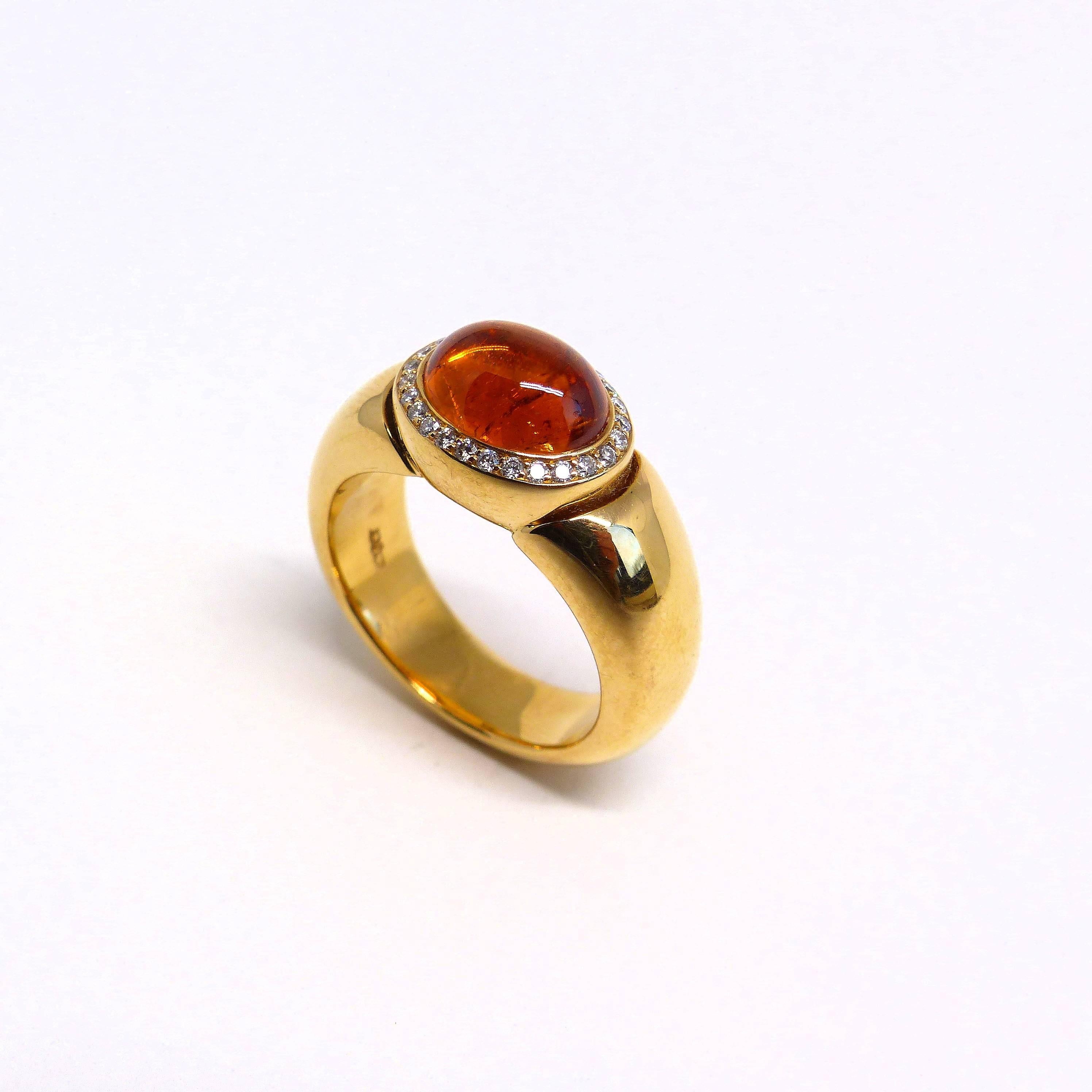 Feiner Mandarin Granat Cabouchon 18K Gold Ring (Cabochon) im Angebot