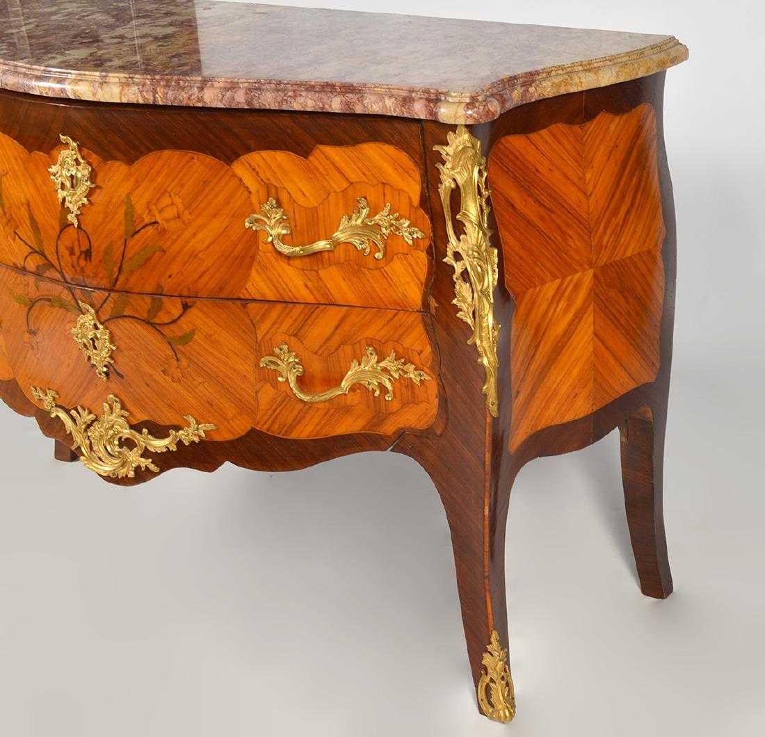 Fine Marquetry and Ormulu Mounted Louis XV Commode In Good Condition In Stamford, CT