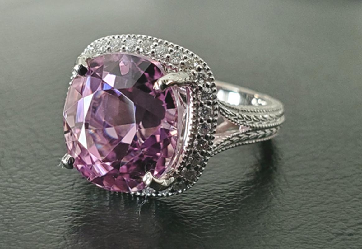 Fine Med Colored Pink 8.70ct Kunzite set in 14kt White Gold Ring with Diamonds In New Condition For Sale In Methuen, MA