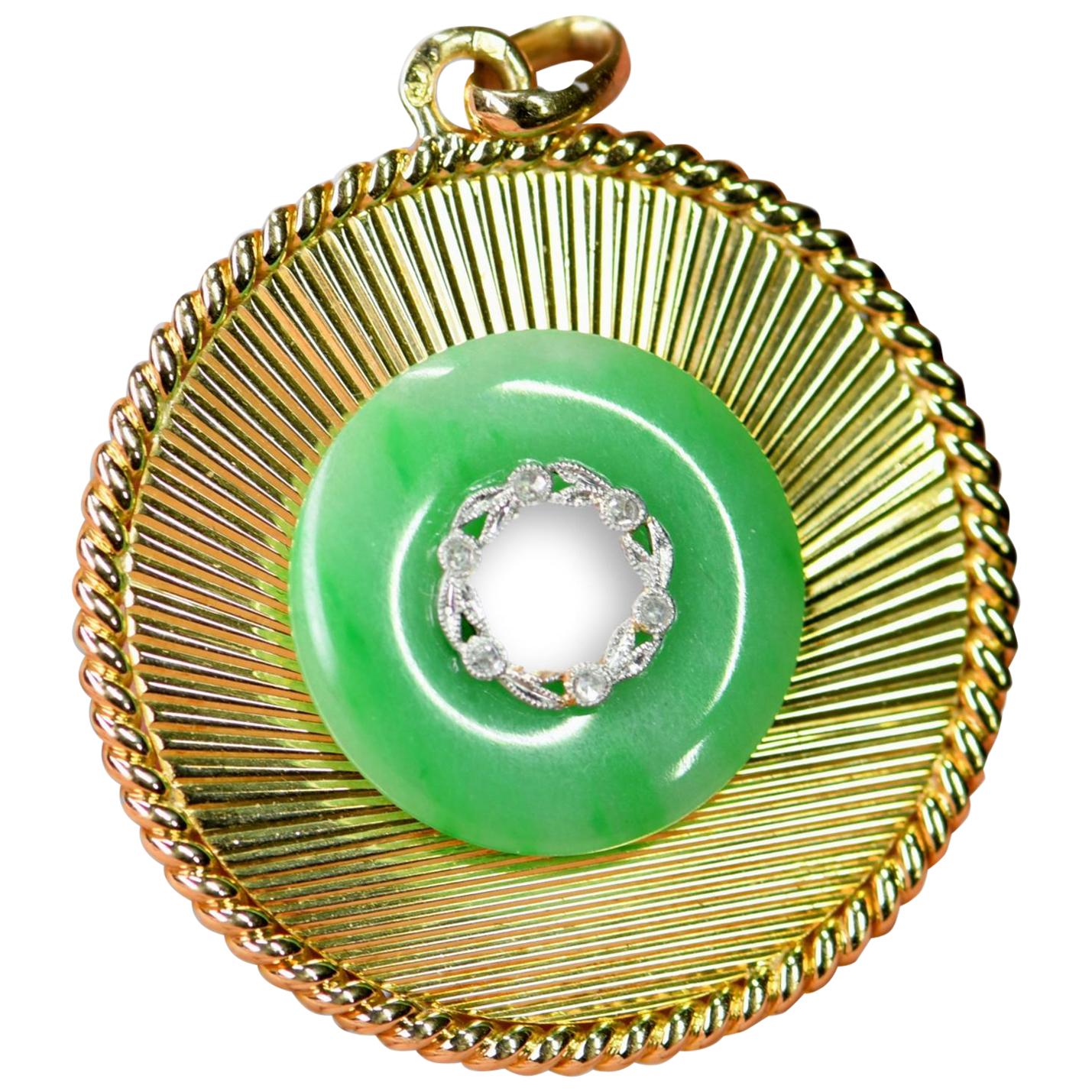 Fine Mellerio Paris Jadeite Diamond 18 Karat Gold Pendant Necklace