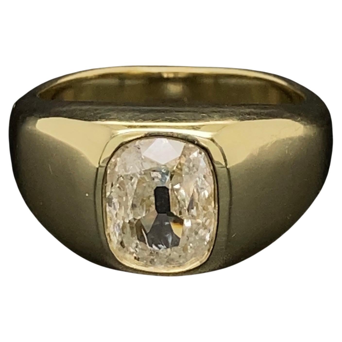 Fine Men’s 1.53 Carat Old Mine Cushion Diamond Art Deco Revival Gold Ring   For Sale