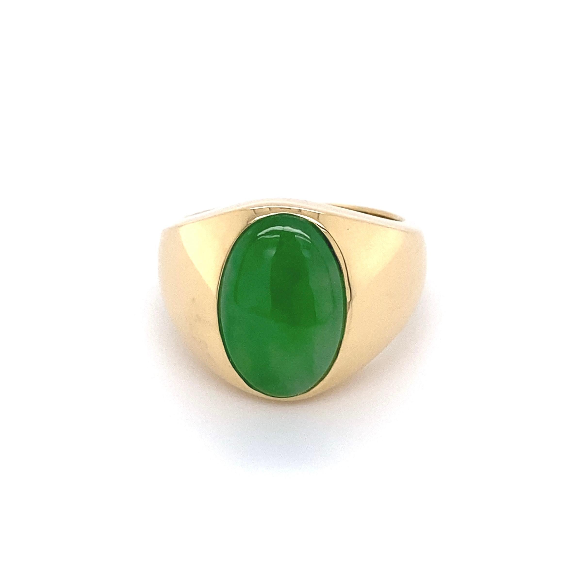 Modern Fine Men’s Jadeite Jade Gold Ring Estate Fine Jewelry