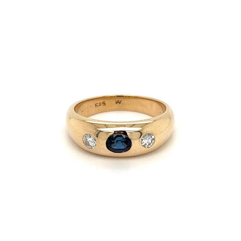 Fine Men's Sleek 3-Stone Sapphire and Diamond Gold Ring For Sale at 1stDibs