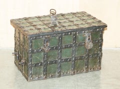 FINE MID 17TH CENTURY GERMAN WROUGHT IRON SAFE CHEST TRUNK WiTH ORIGINAL KEY