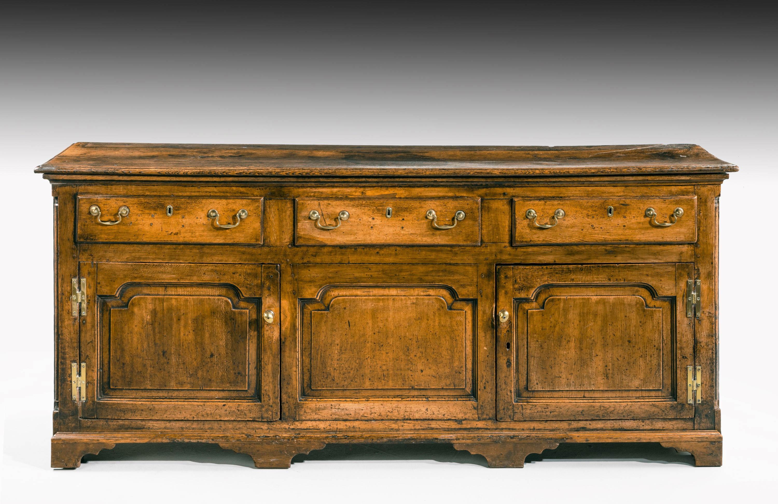 English Fine Mid-18th Century Oak Dresser Base For Sale