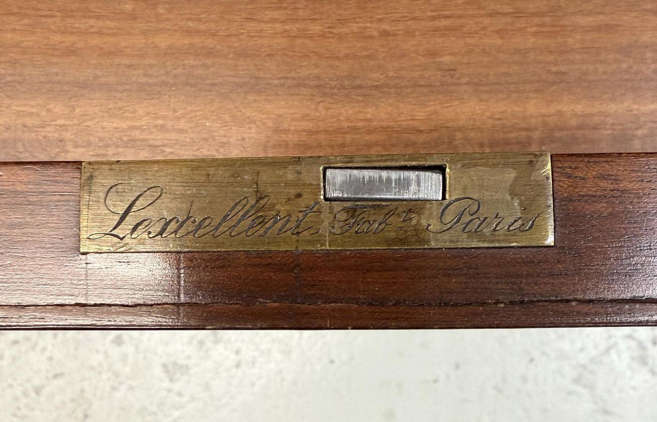 Scrivania di metà Ottocento con intarsio montato su bronzo dorato di Guillaume Lexcellent In condizioni buone in vendita a Long Island City, NY