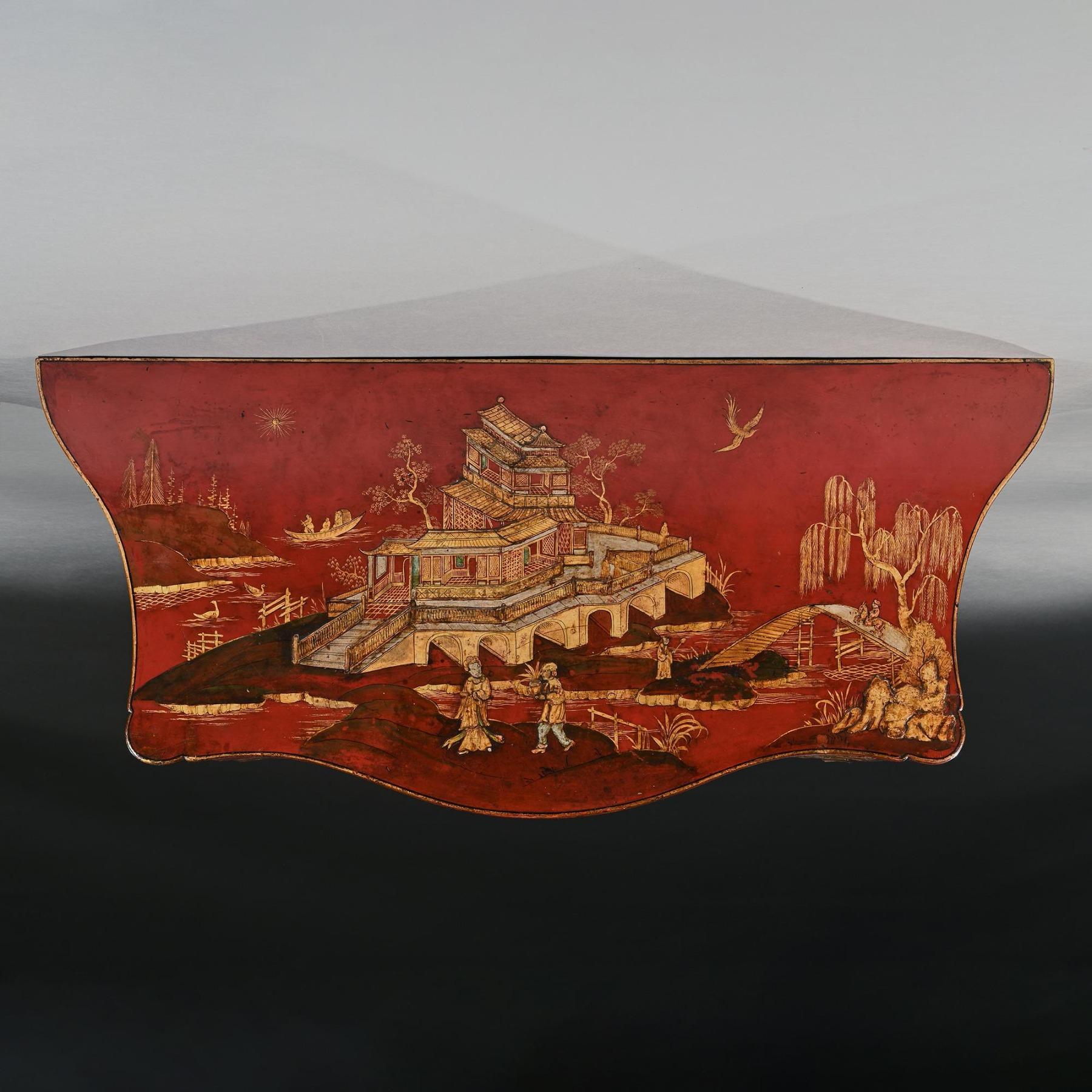 Commode con laccatura o con pannelli di giapano del XIX secolo in stile rococò In condizioni buone in vendita a Benington, Herts