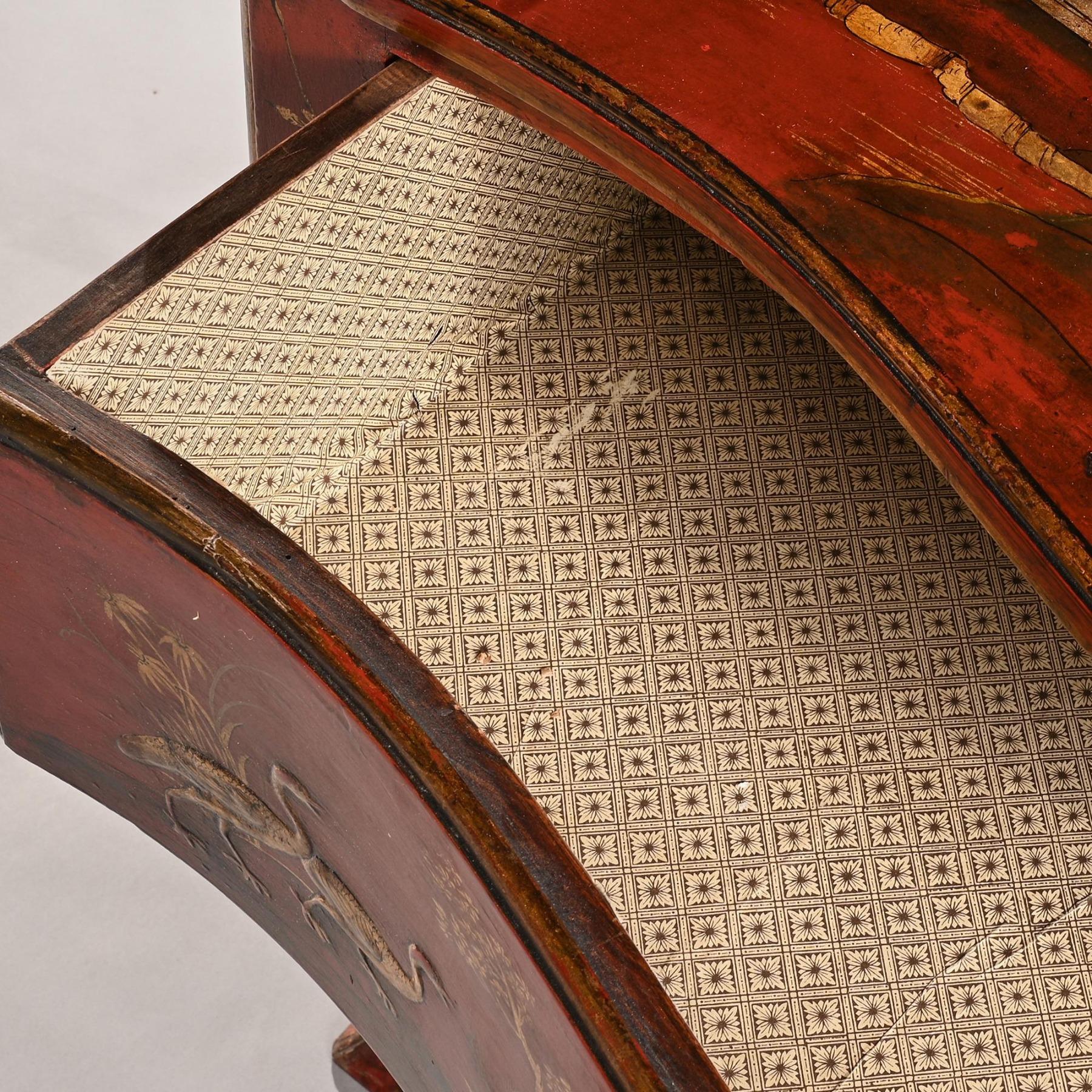 Lacca Commode con laccatura o con pannelli di giapano del XIX secolo in stile rococò in vendita