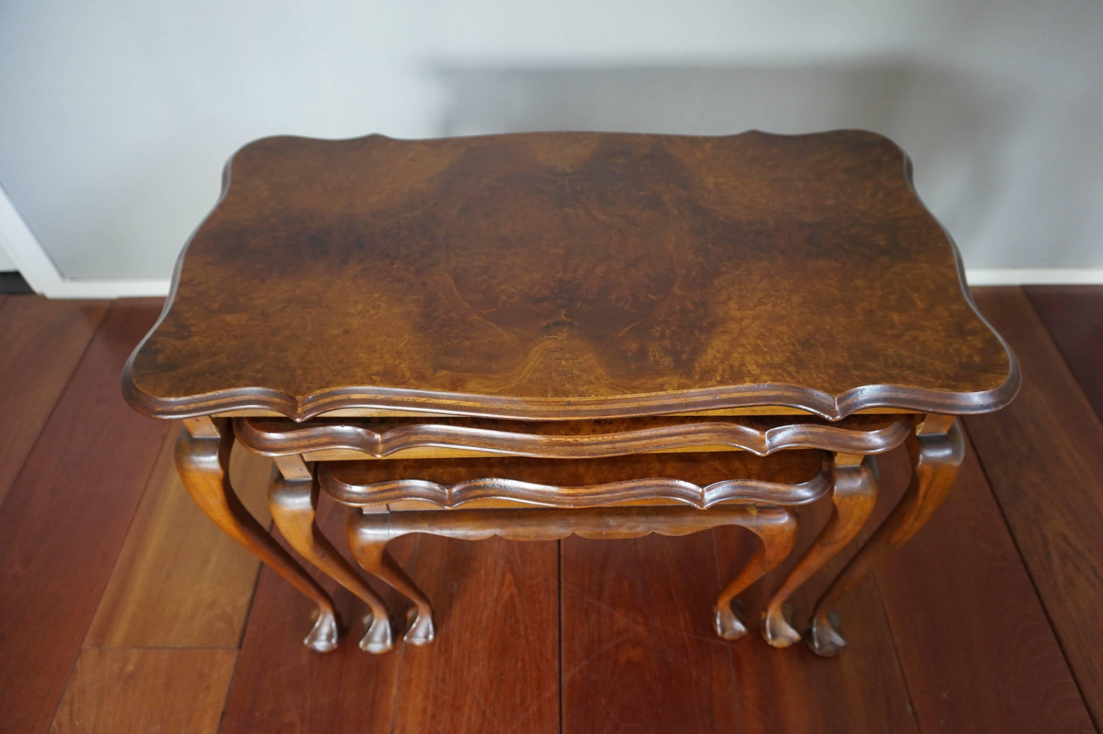 Fine Mid-20th Century Queen Anne Style Nutwood Nest of Tables with Burl Inlay For Sale 8