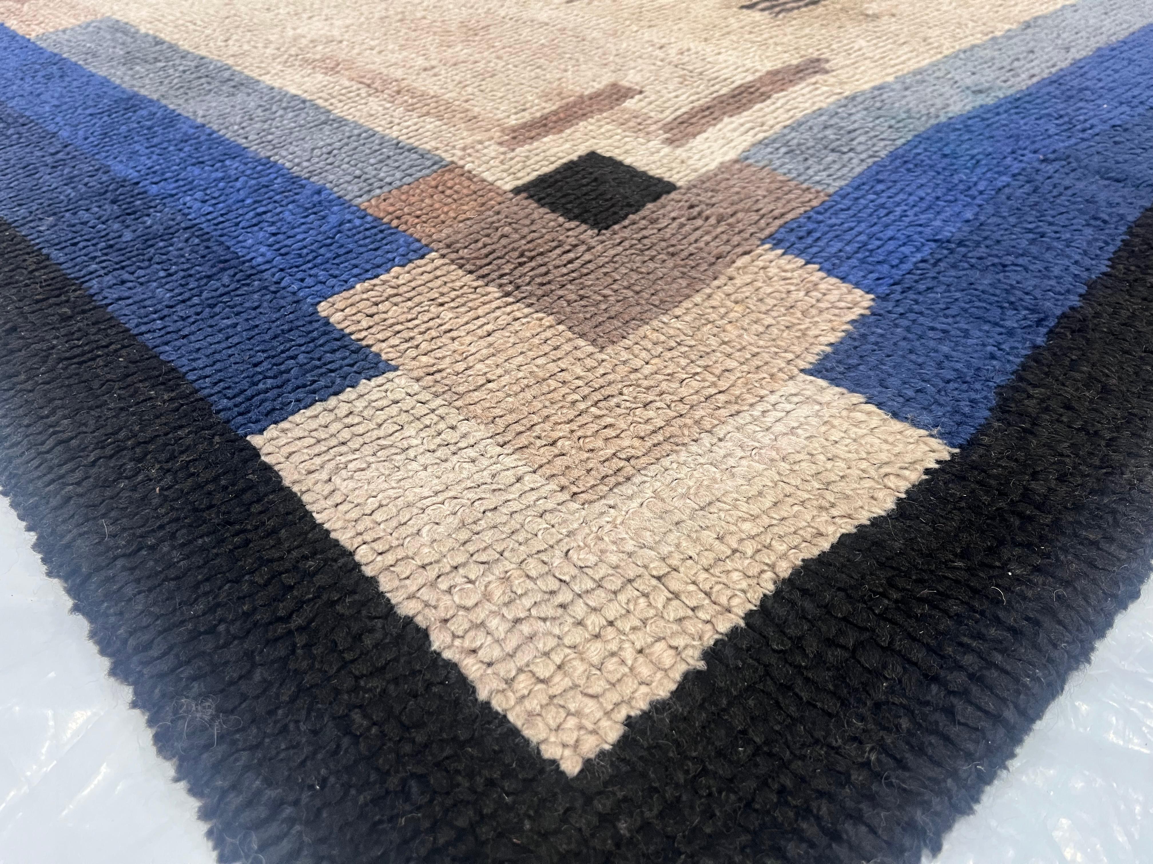 Fine Mid Century French Wool Rug 4'9