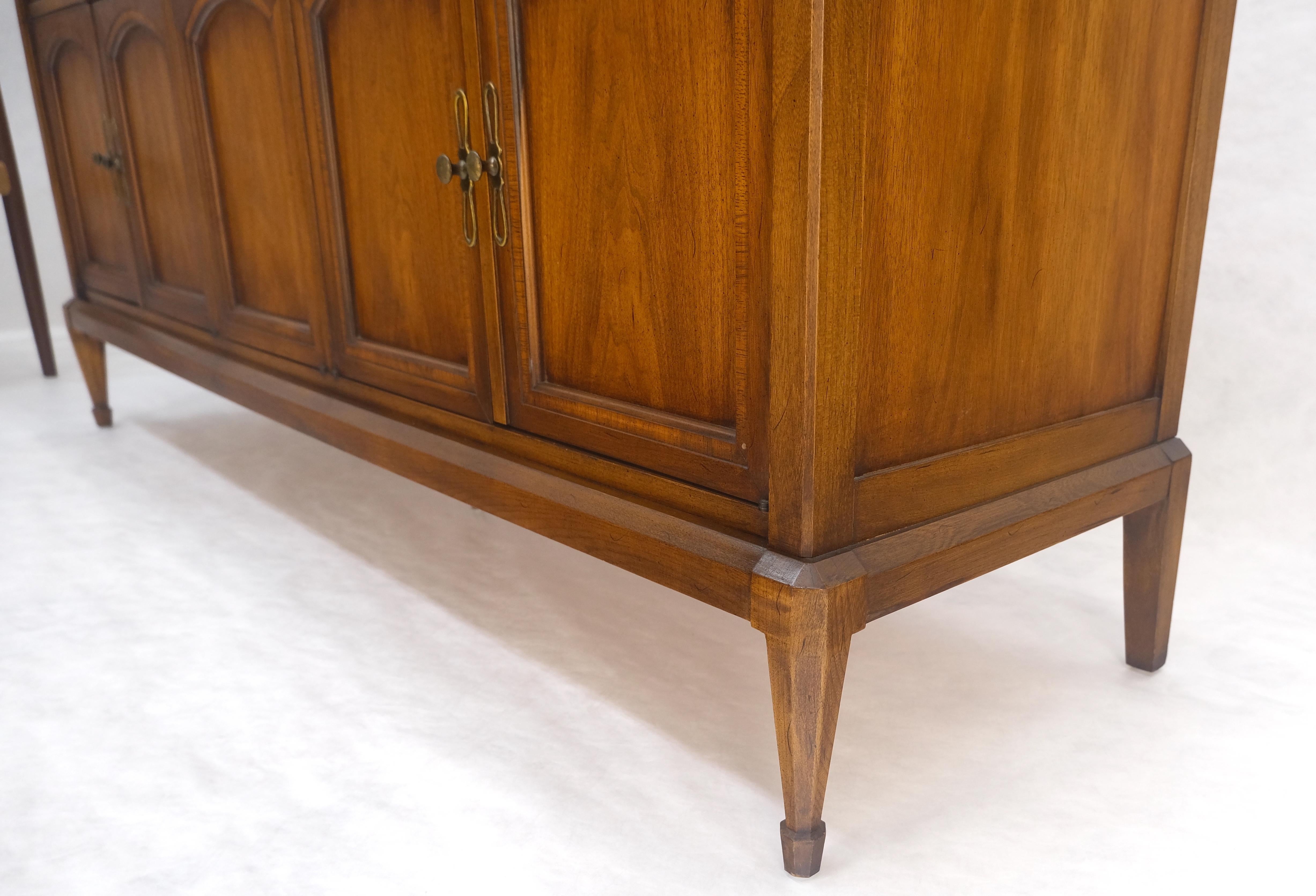 Fine Mid Century Noce chiaro 5 porte 3 cassetti Credenza Dresser Sideboard MINT in vendita 3