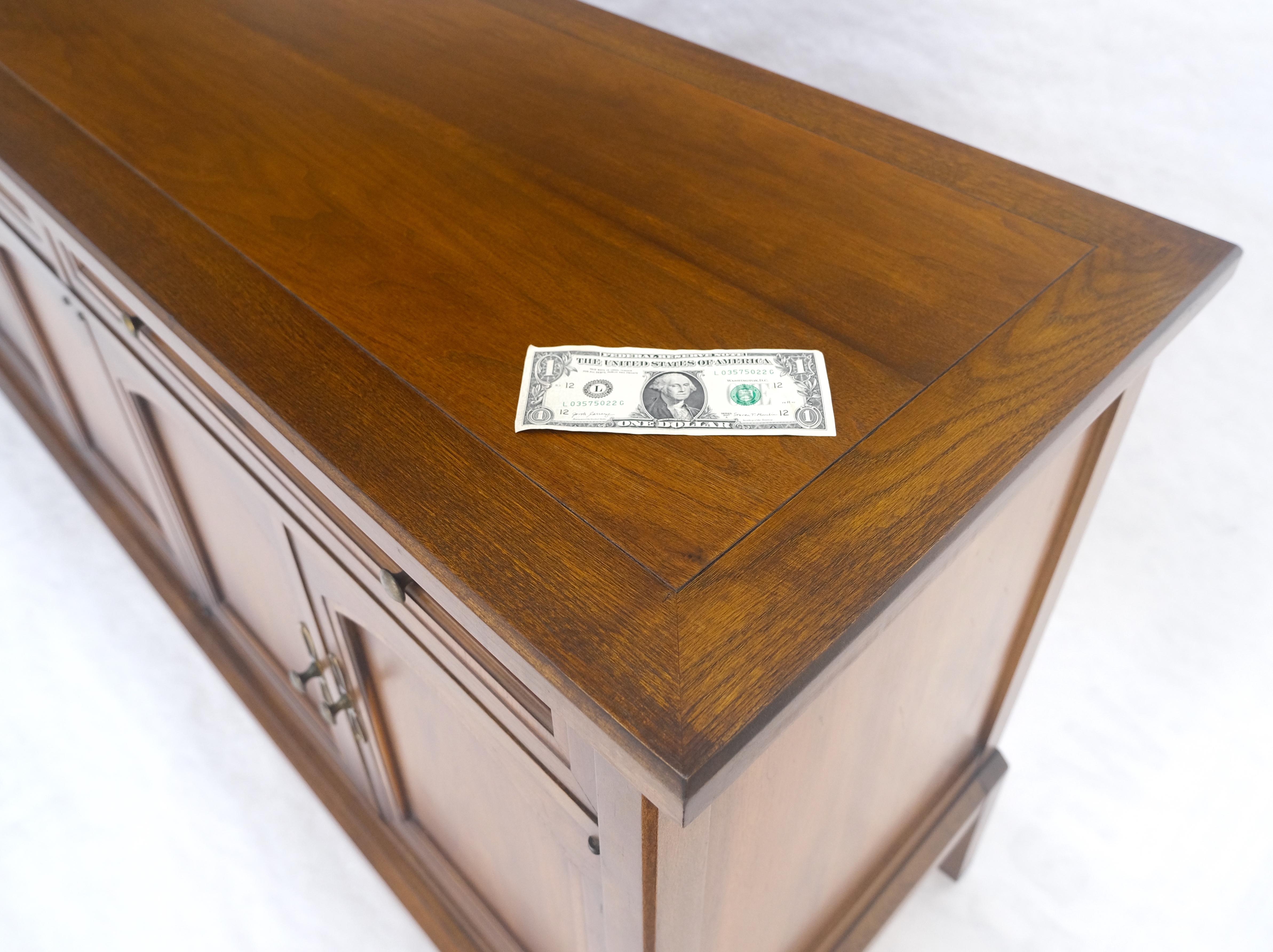 Fine Mid Century Noce chiaro 5 porte 3 cassetti Credenza Dresser Sideboard MINT in vendita 5