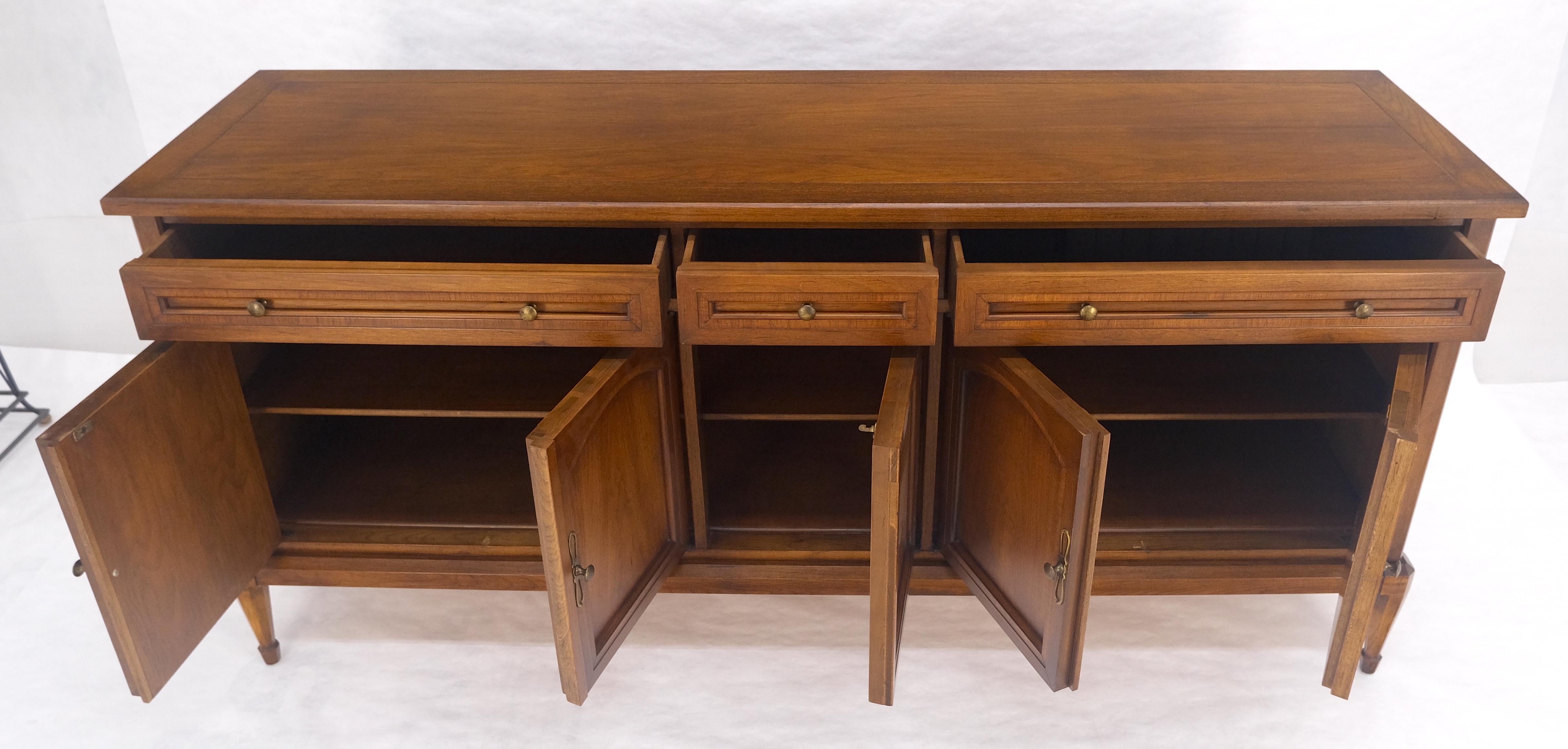 Fine Mid Century Noce chiaro 5 porte 3 cassetti Credenza Dresser Sideboard MINT in vendita 1
