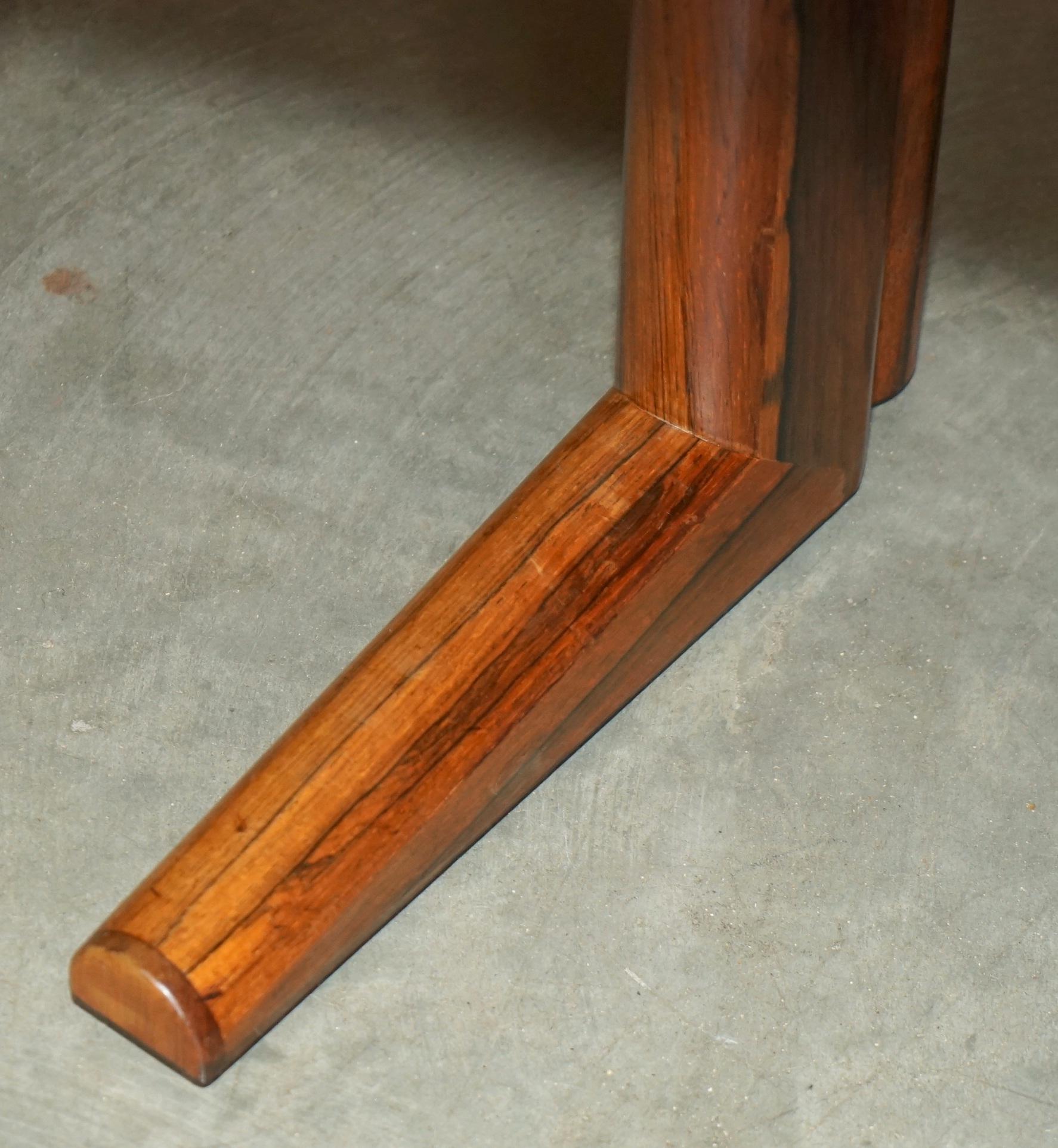 FINE TAVOLO DA DOGANALE ESTENSIBILE IN LEGNO DUREVOLE DEL MEDIO SECOLO MODERNO DEGLI ANNI '70 DI GORDON RUSSELL in vendita 4