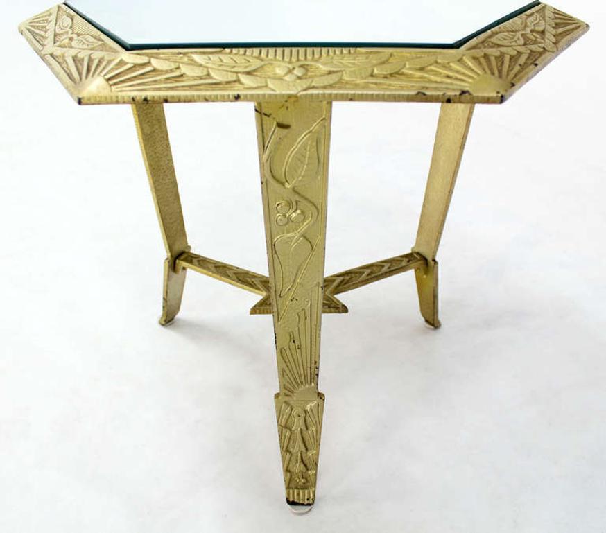 20ième siècle Table d'appoint Art déco du milieu du siècle dernier, avec plateau hexagonal et base en forme d'étoile de David en vente