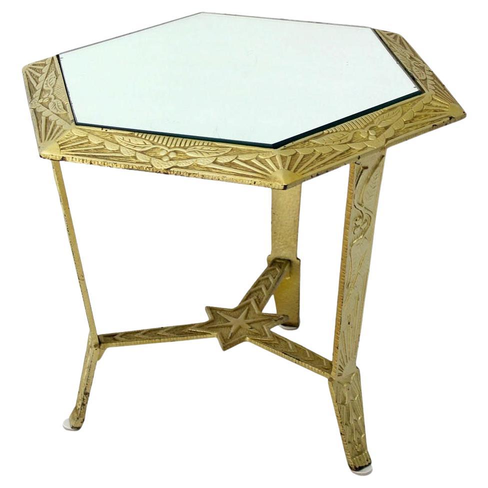 Table d'appoint Art déco du milieu du siècle dernier, avec plateau hexagonal et base en forme d'étoile de David en vente