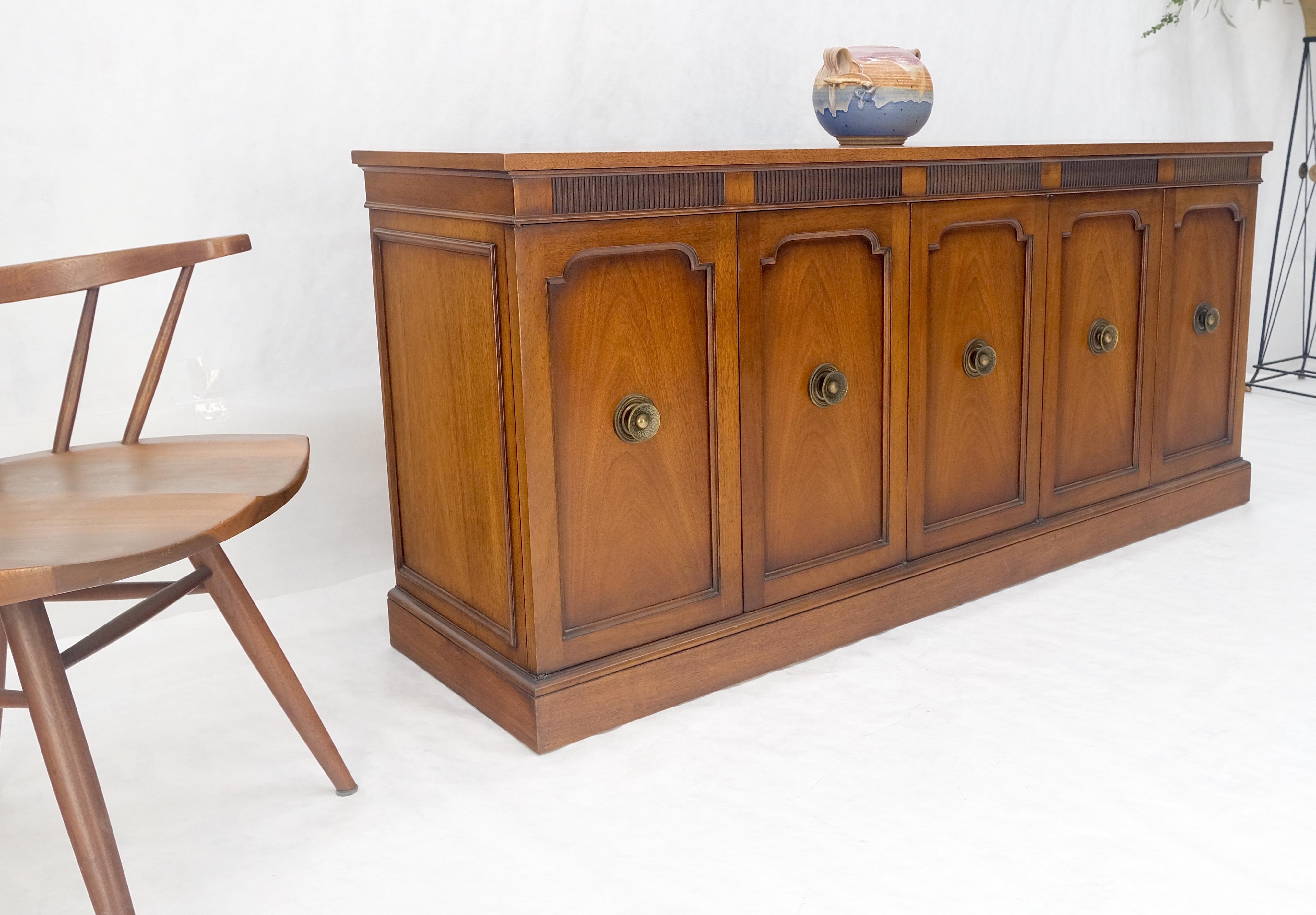 Fine Mid Century Modern Brown Mahogany 5 Porte Cassetti Scomparti Credenza MINT in vendita 5