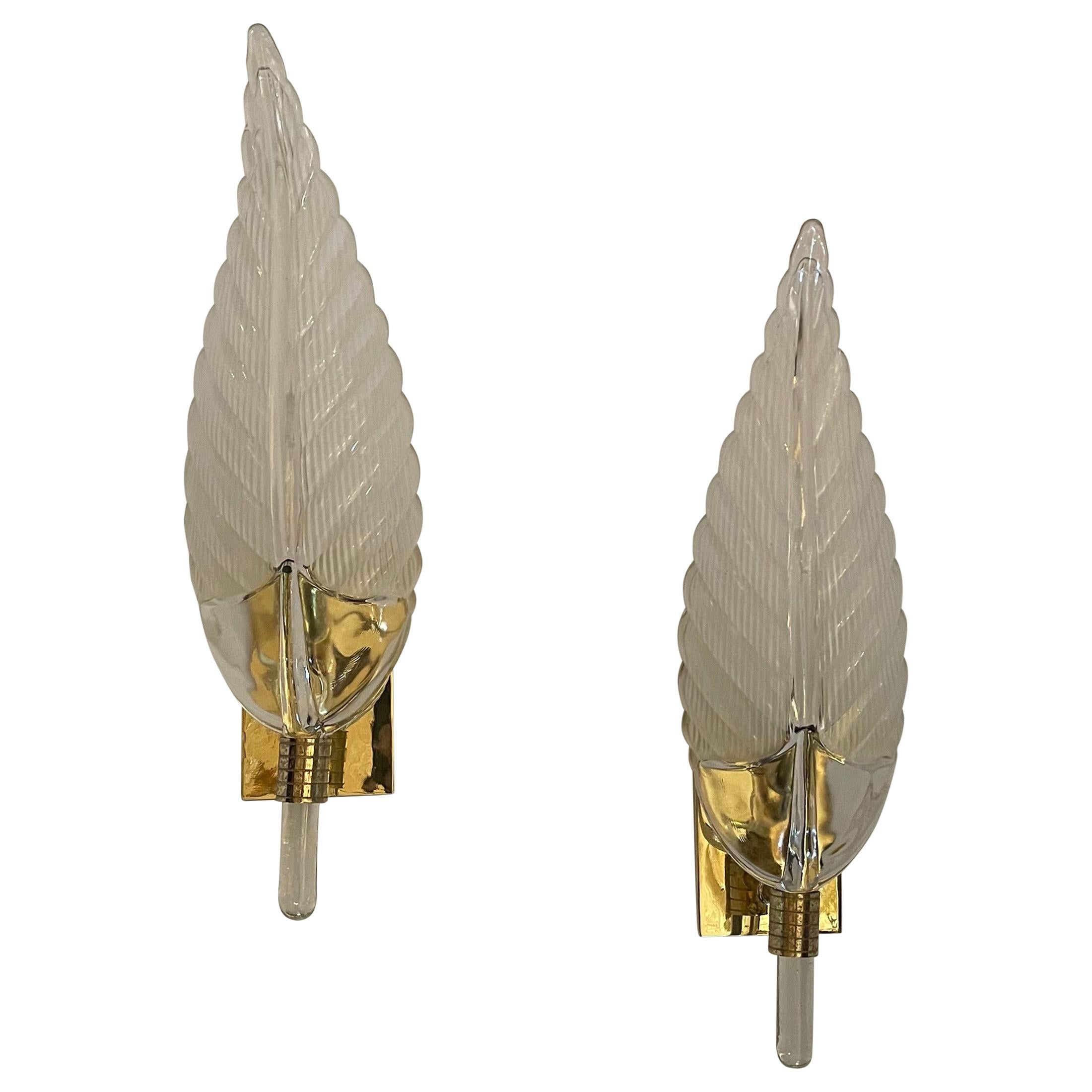 Fine Mid-Century Modern Polished Brass Murano Leaf Art Glass Seguso Pair Sconces For Sale
