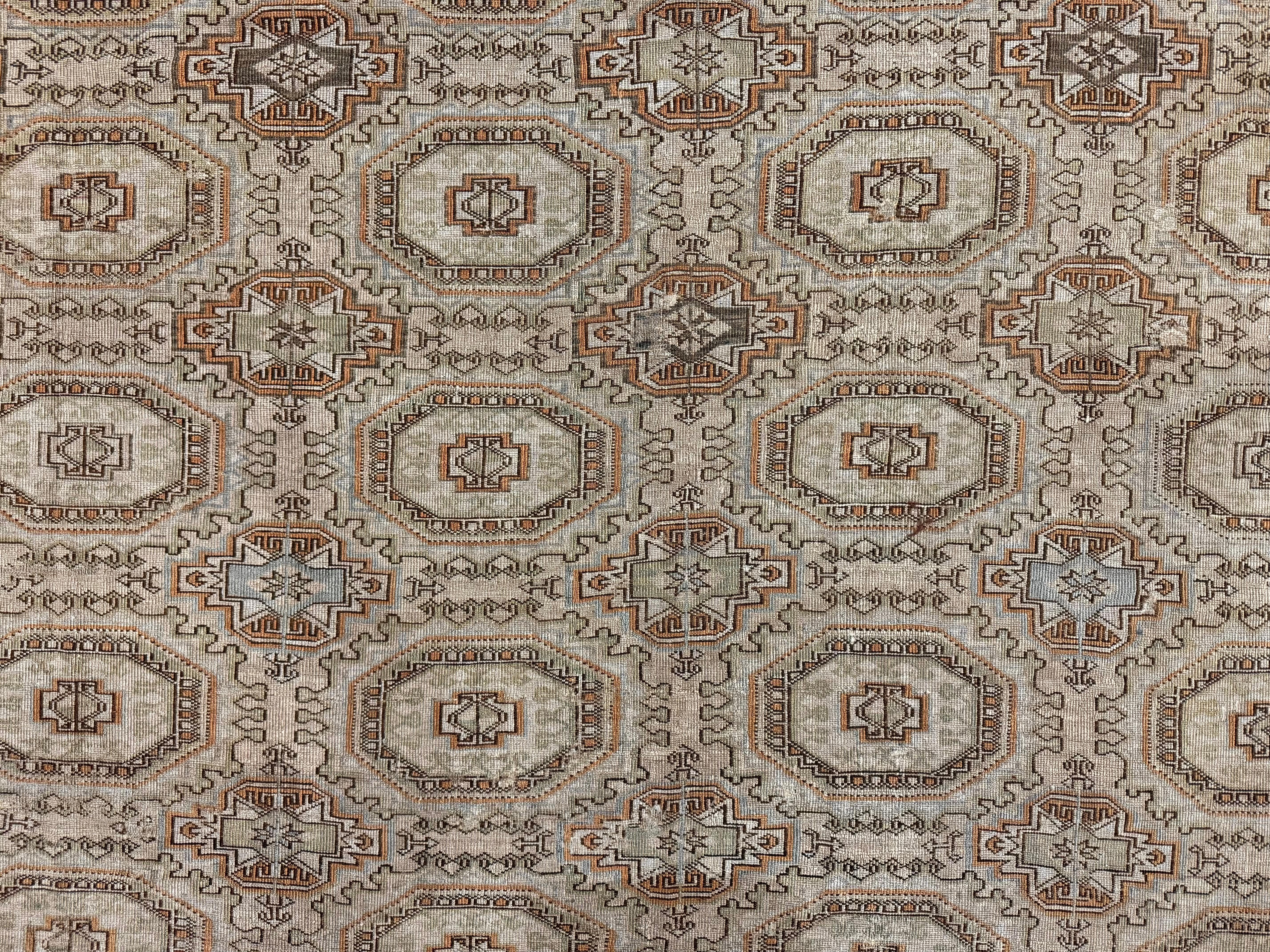 XX secolo Tappeto di design persiano di metà secolo Bokhara 7' x 9'9
