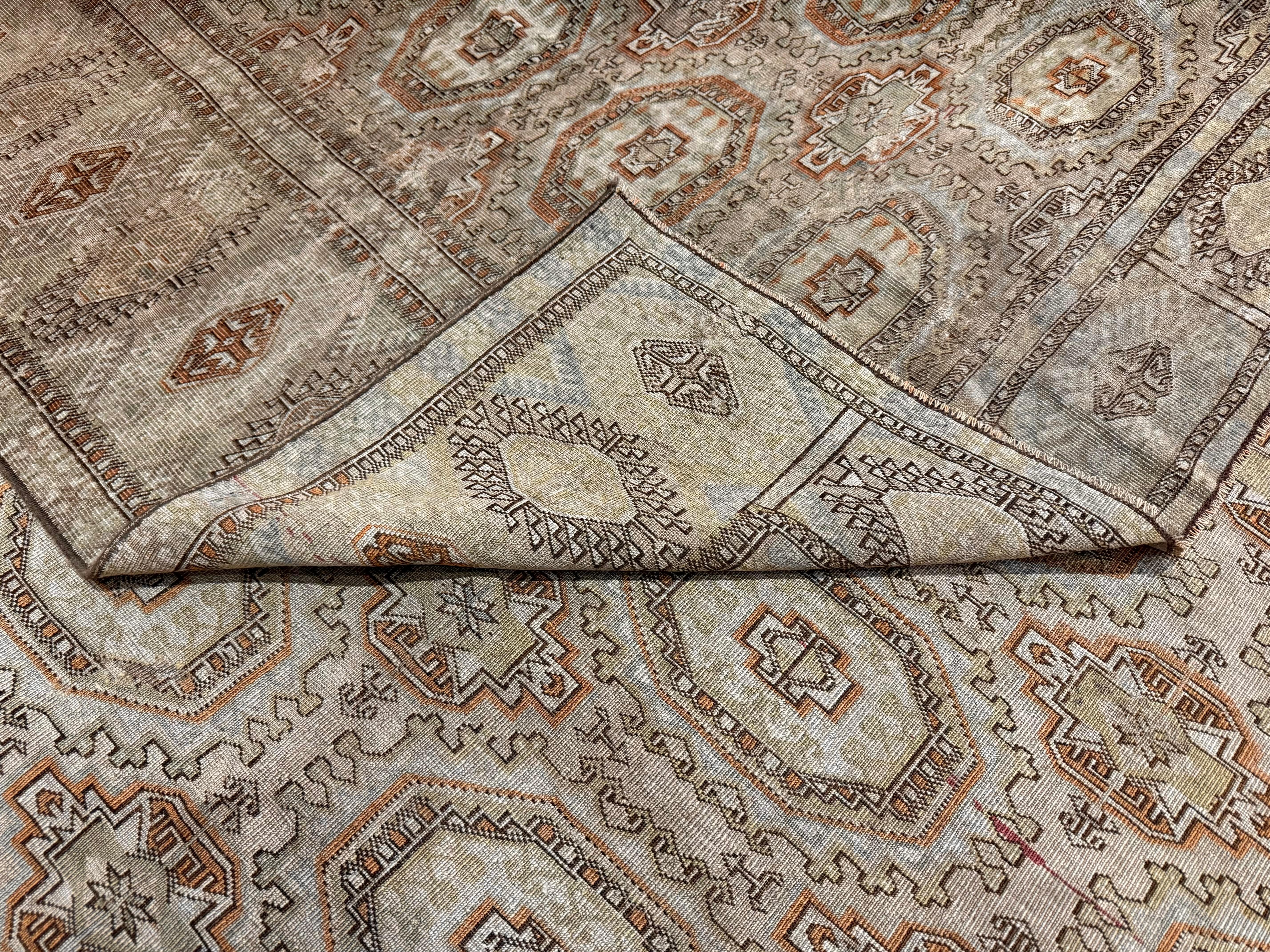Tappeto di design persiano di metà secolo Bokhara 7' x 9'9