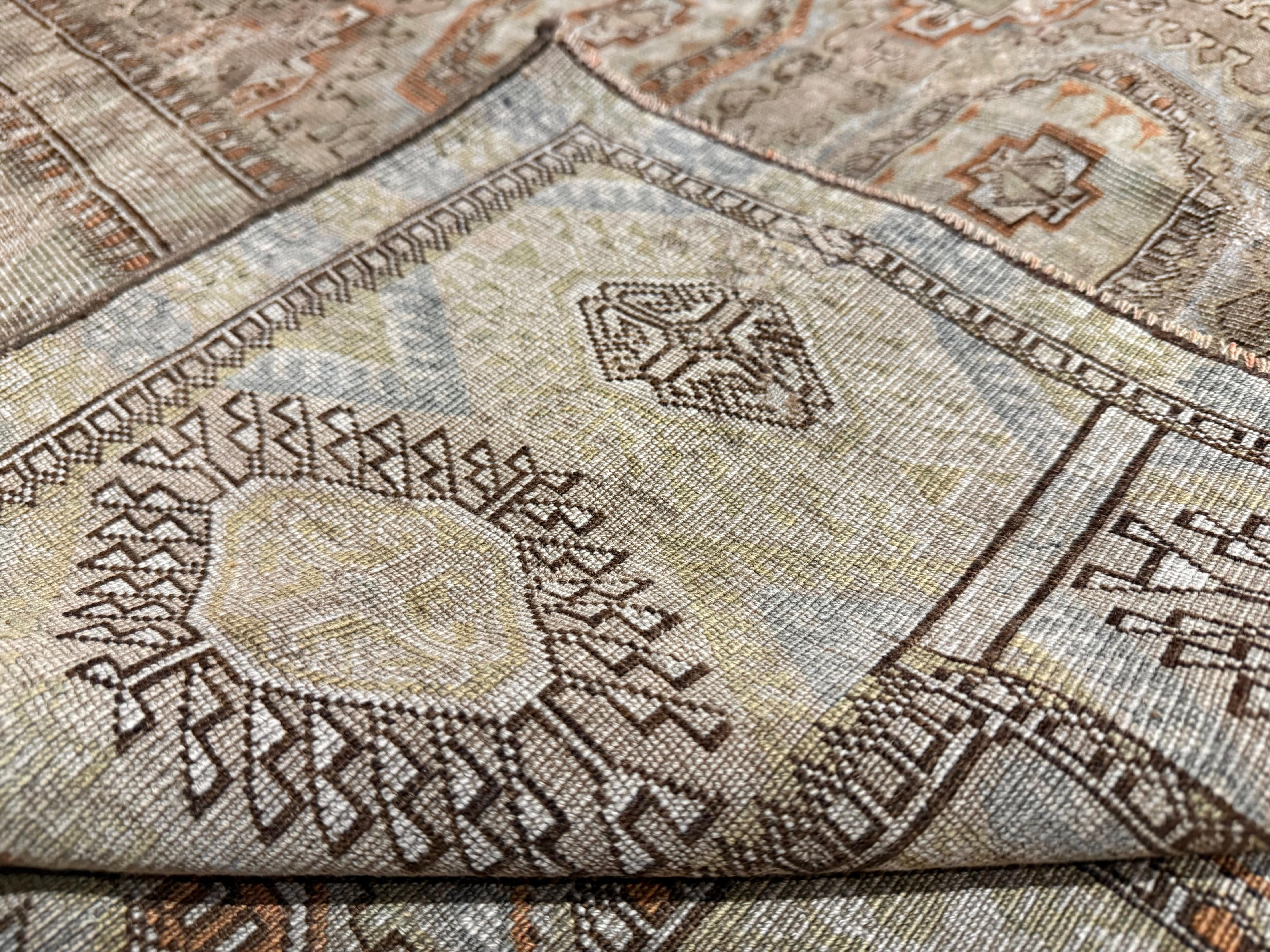 Tappeto di design persiano di metà secolo Bokhara 7' x 9'9