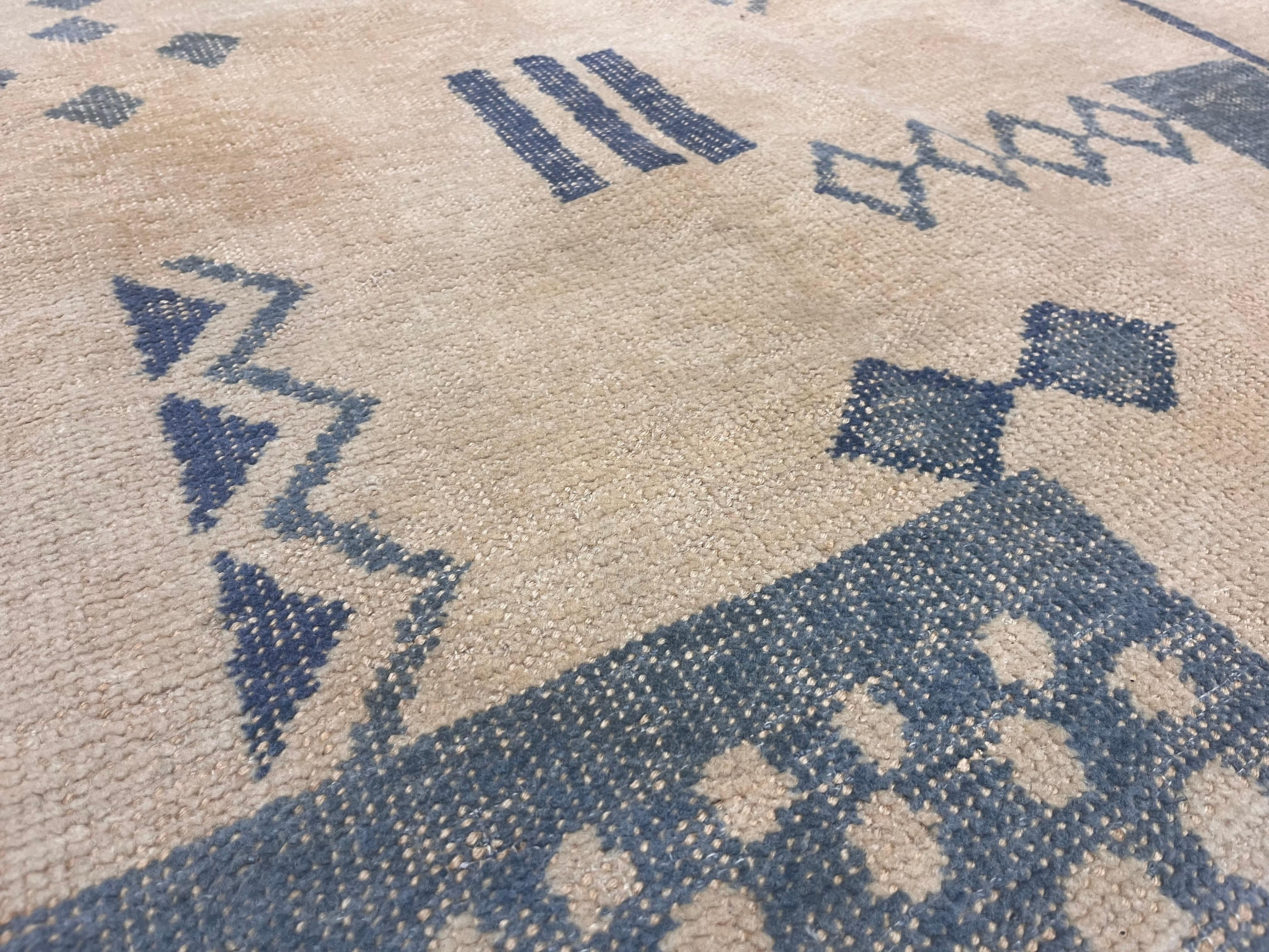 Fine Mid Century Scandinavian Rug 4'0