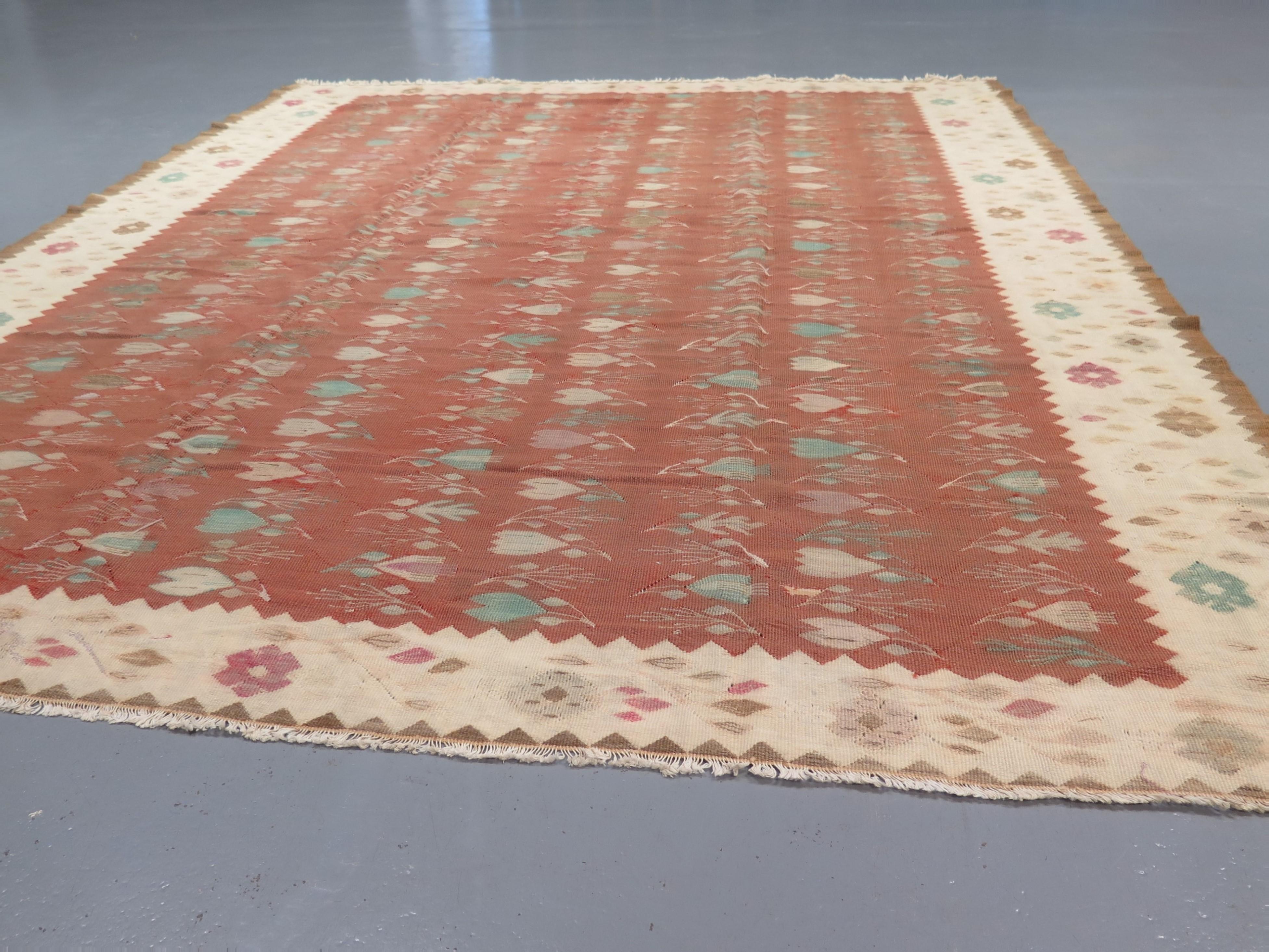 Fine Mid-Century Square Format Bessarabian Kilim In Good Condition For Sale In London, GB