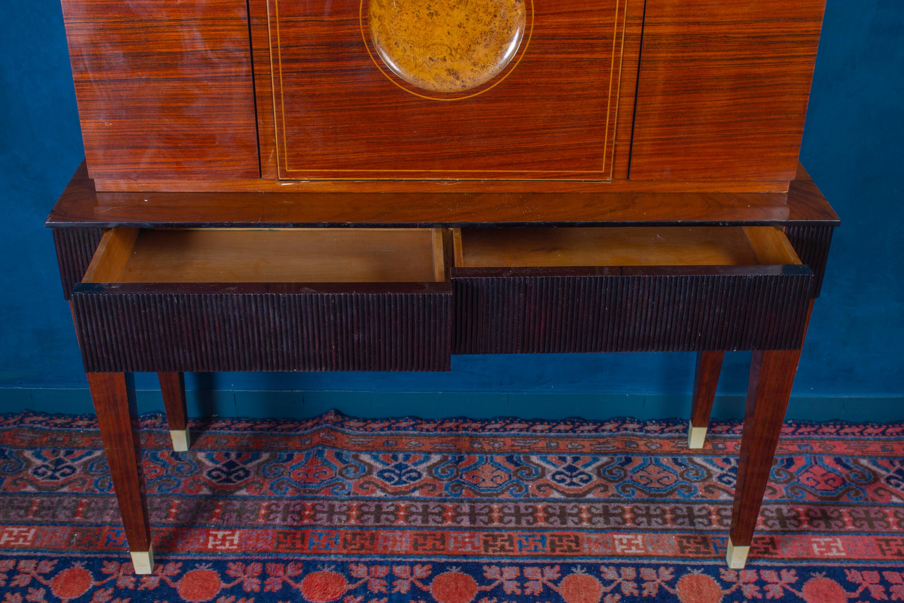 Raffinato mobile bar Trumeau di metà secolo, attribuito a Paolo Buffa, 1950 in vendita 1
