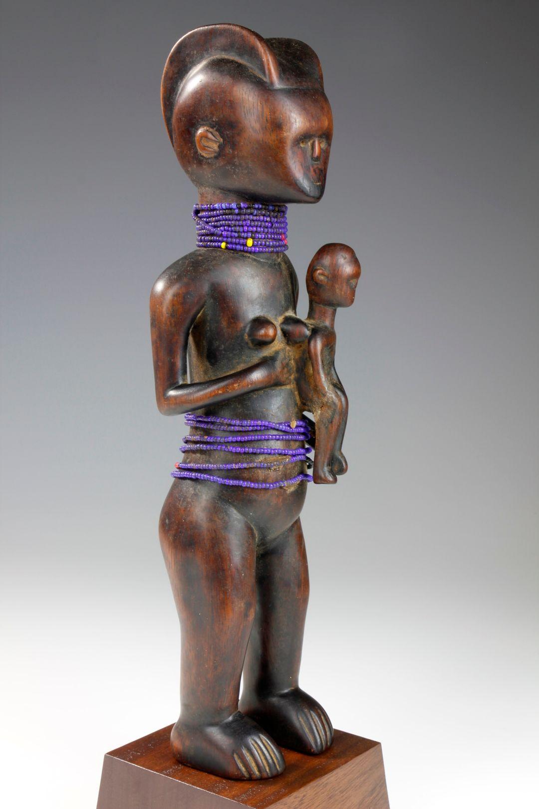 Fine Mid-Twentieth Century Mother and Child Figure In Good Condition For Sale In London, GB
