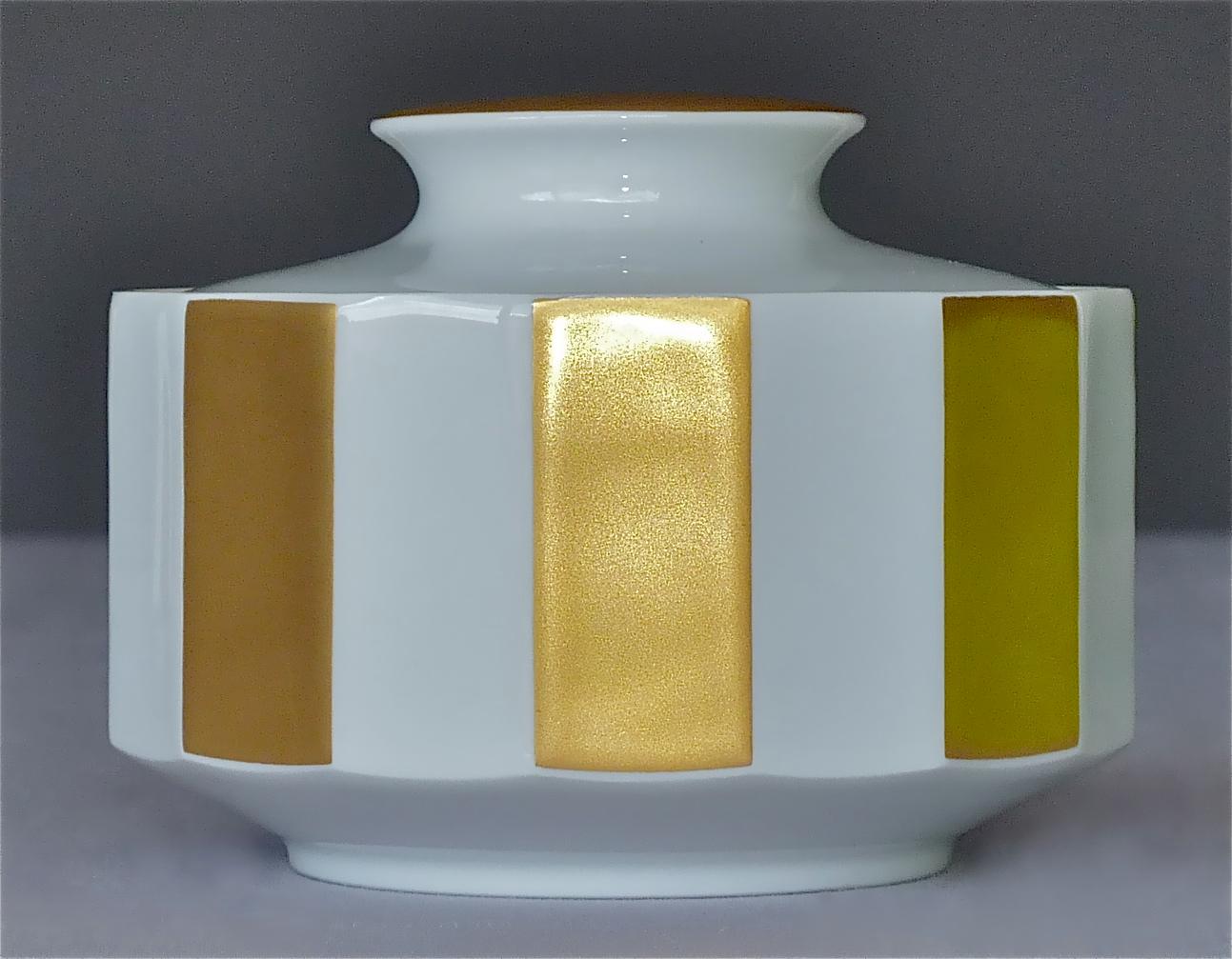 Tapio Wirkkala Rosenthal-Couchtisch aus vergoldetem weißem Porzellan, Mitte des Jahrhunderts, 1960er Jahre (Vergoldet) im Angebot