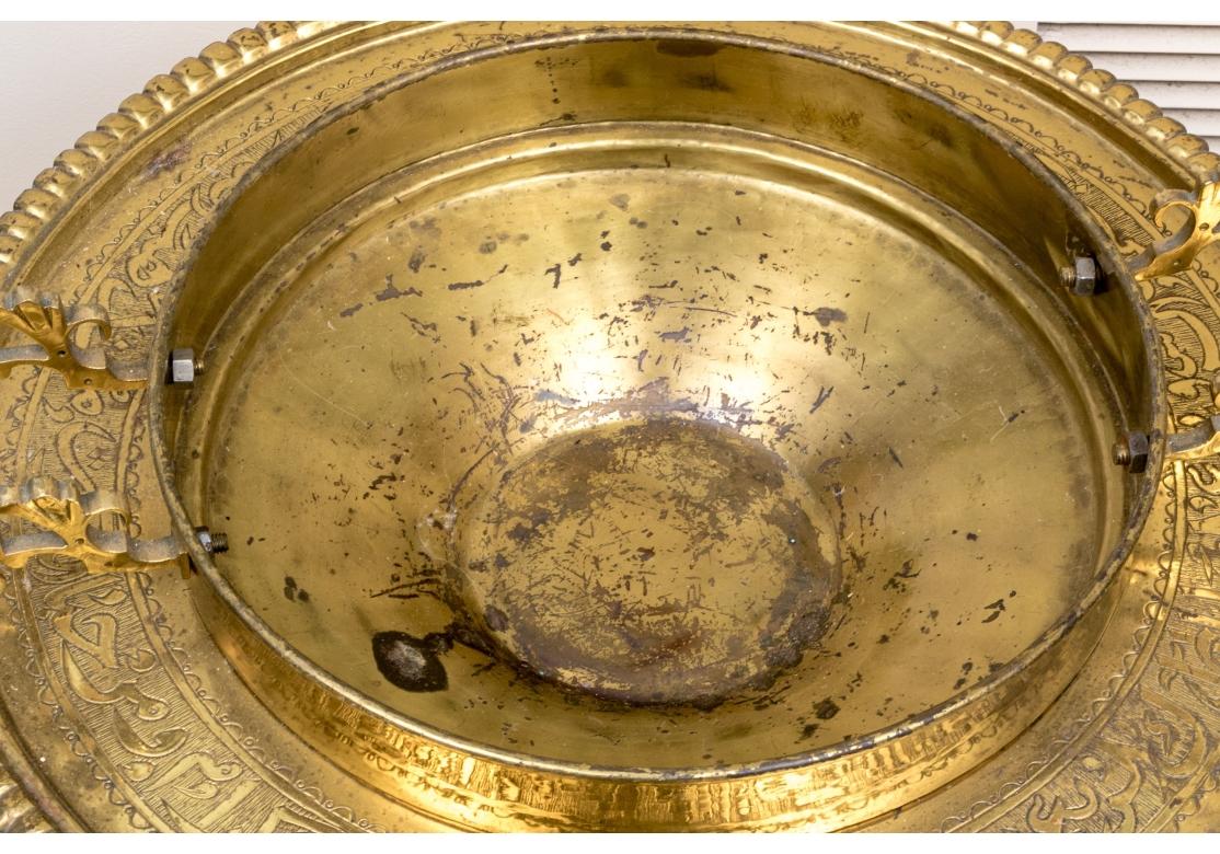 Fino Brasero de Latón de Oriente Medio con Soporte en venta 4