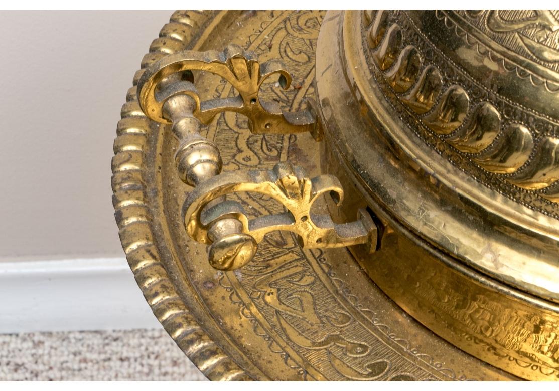 Fino Brasero de Latón de Oriente Medio con Soporte en venta 8