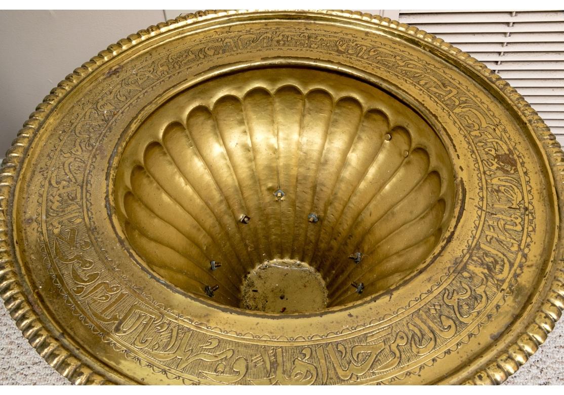 Fino Brasero de Latón de Oriente Medio con Soporte en venta 11
