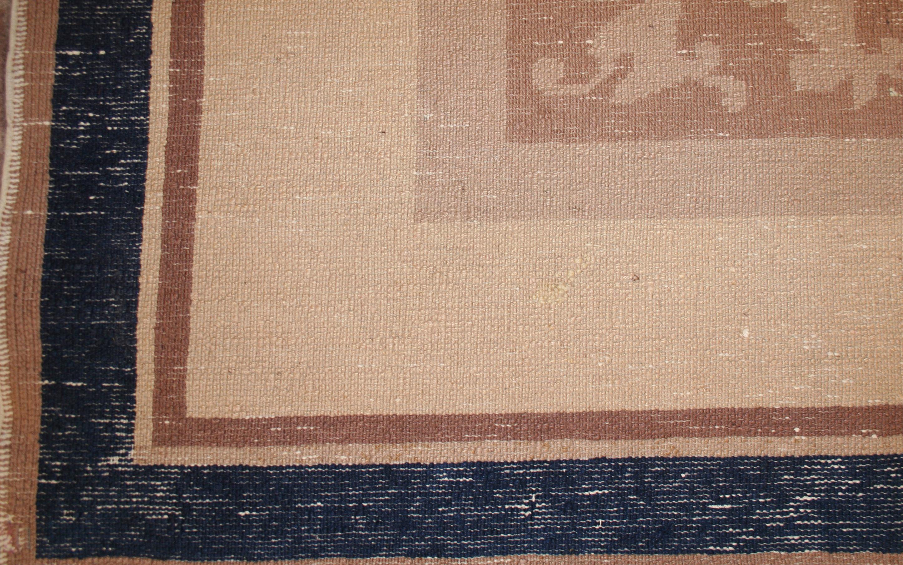 Early 20th Century Fine Minimalist Antique Peking Chinese Rug with Tone-on-Tone Pattern  For Sale