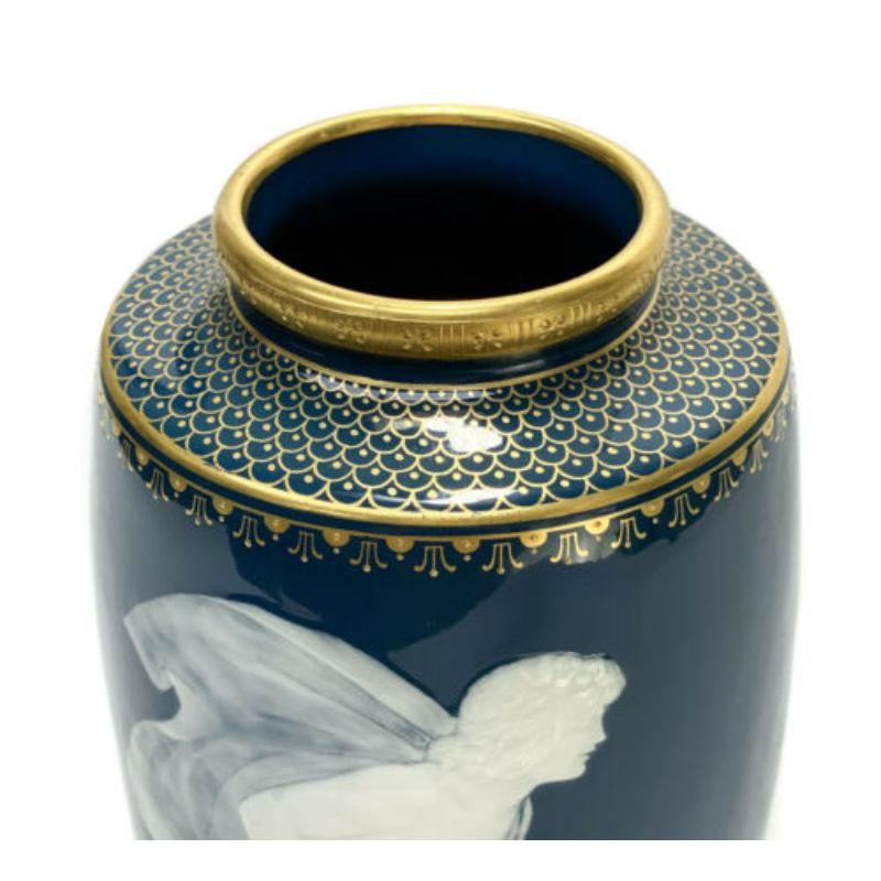 Fine Minton Gilt Porcelain Pate Sur Pate Decorated Vase by Louis Solon, 1897 In Good Condition In Gardena, CA
