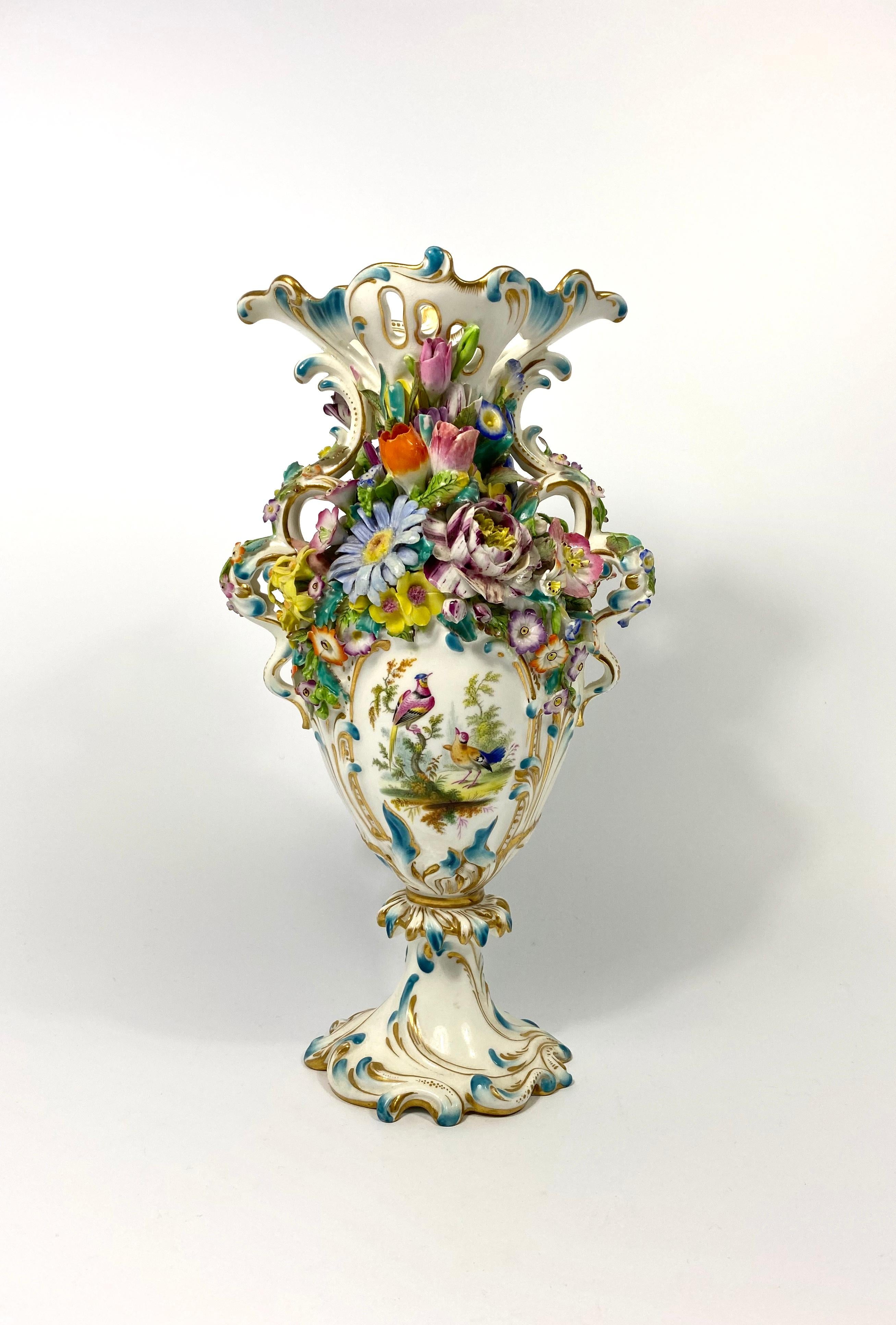 Fine Minton Porcelain ‘Flower Encrusted’ Garniture, circa 1830 For Sale 3