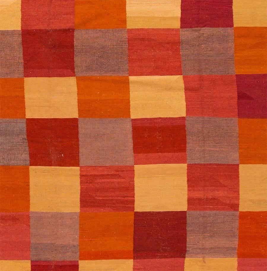 Geometrischer mehrfarbiger Kelim-Teppich der Moderne, Moderne (Handgewebt) im Angebot