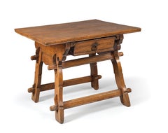 Fine Money Lender Table