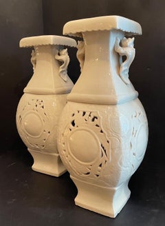 Fine Monumental Chinoiserie Pair Porcelain Asian Chinese Vases Urns Lorin Marsh