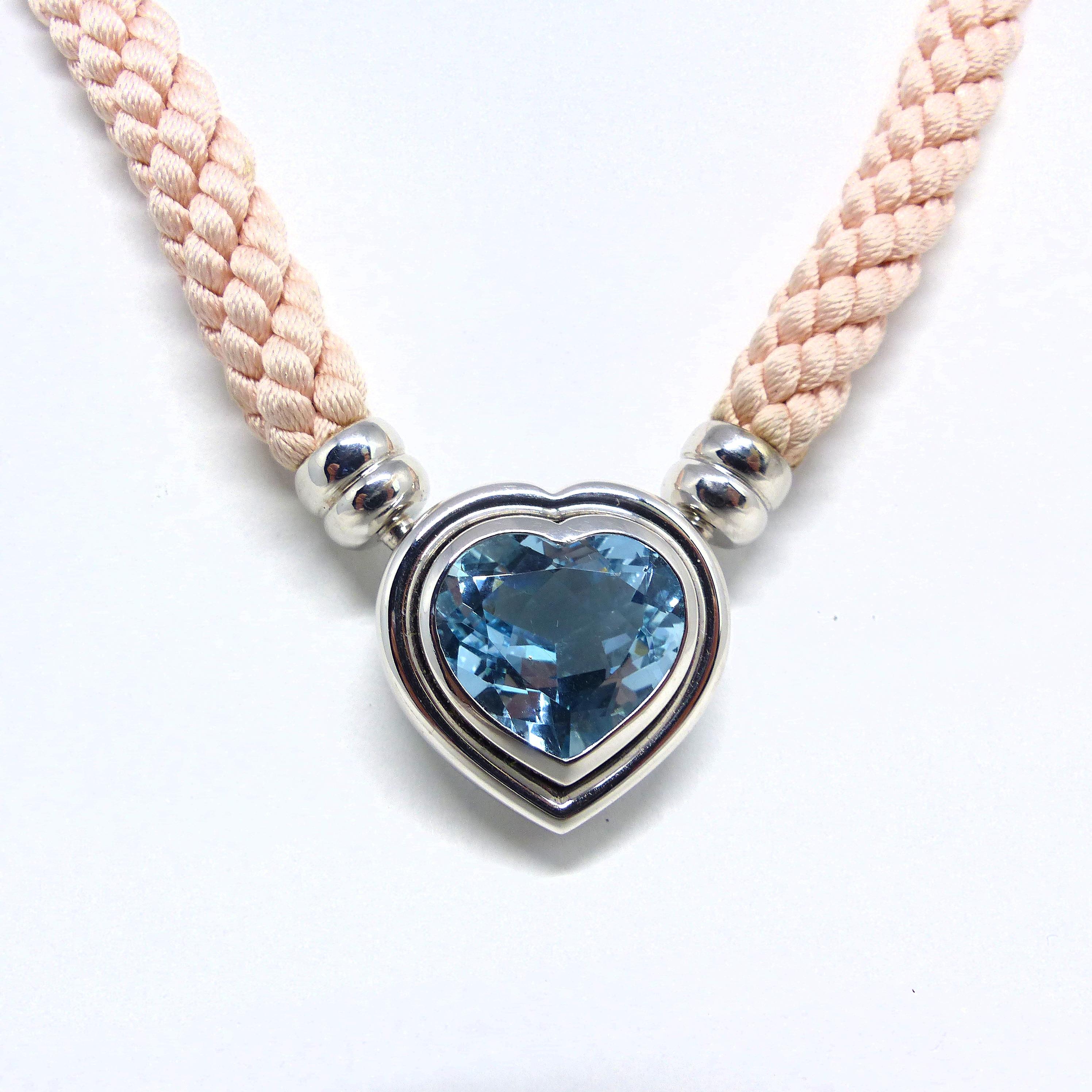 Contemporary Necklace in White Gold with 1 Morganite and 1 Aquamarine and 1 Diamond. For Sale