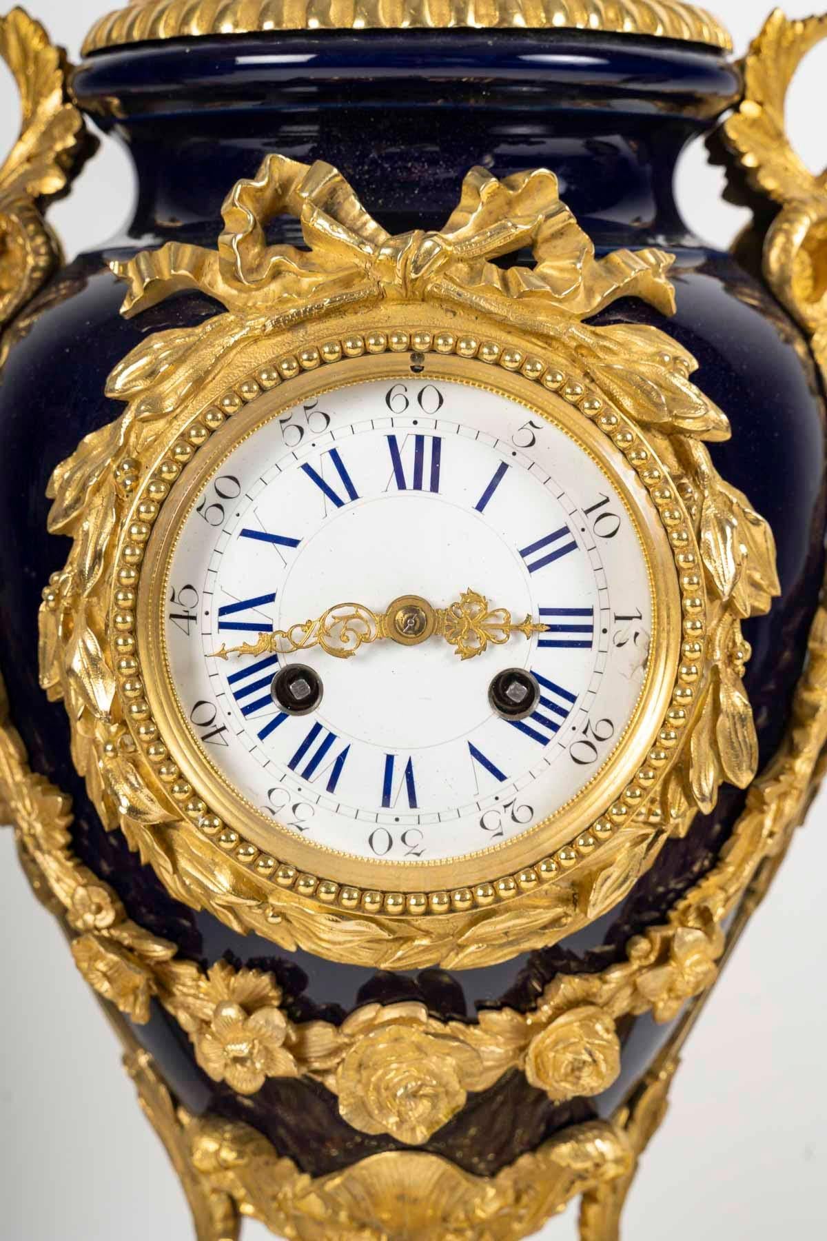 Fine Napoleon III Period Mantel Set, 19th Century. In Good Condition For Sale In Saint-Ouen, FR