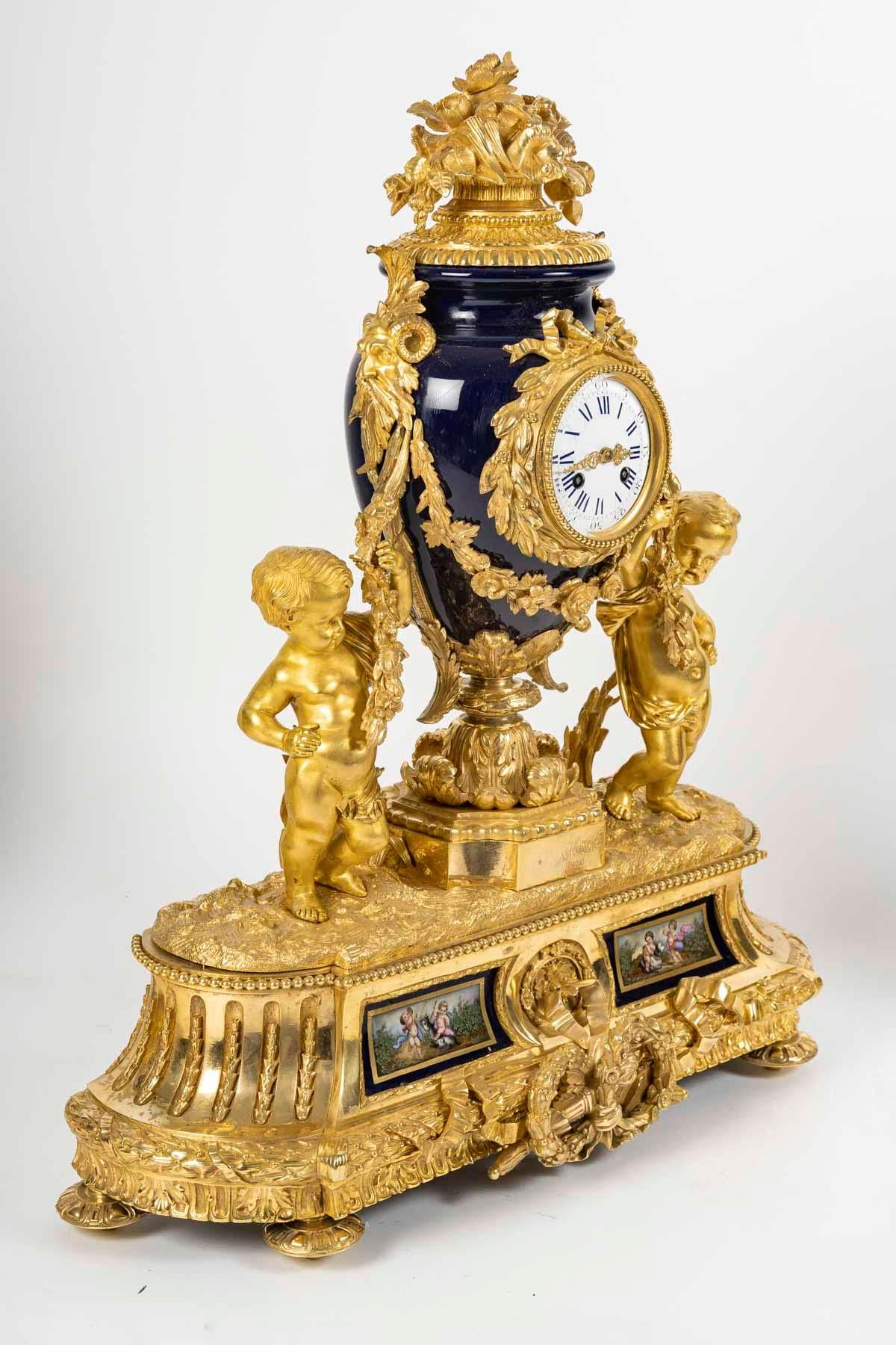 Fine Napoleon III Period Mantel Set, 19th Century. For Sale 2