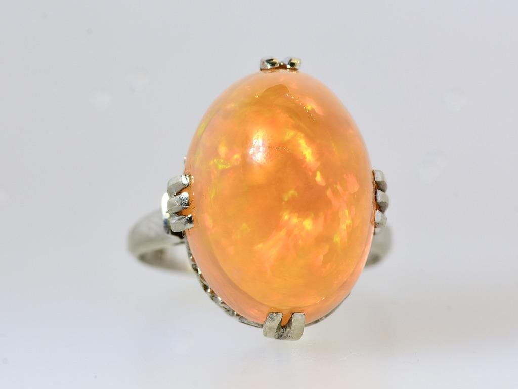 Women's or Men's Fine Natural 16.4 ct. Fire Opal and Platinum Antique Ring, c. 1915. For Sale