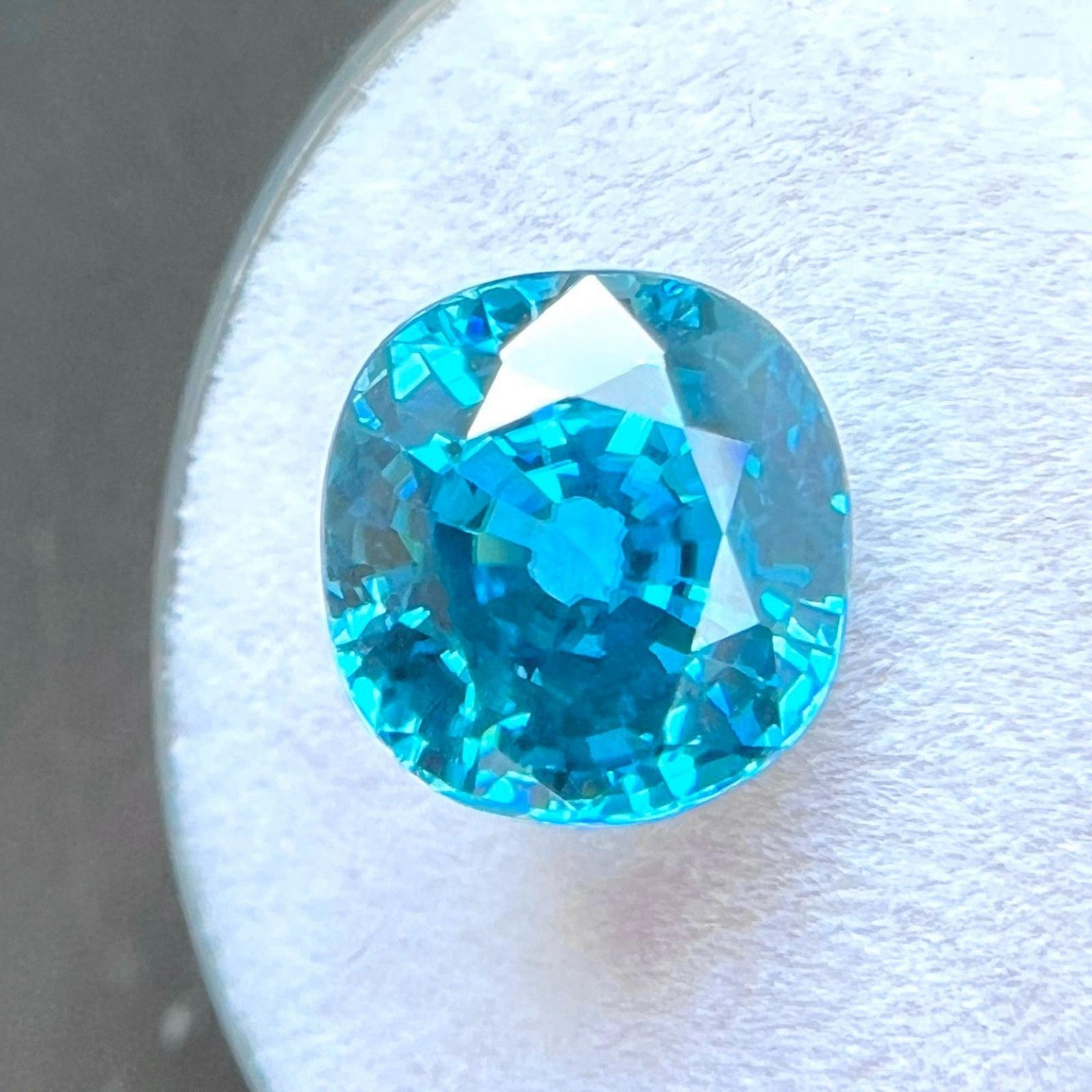 Feiner natürlicher 6,32ct lebhafter neonblauer Zirkon im Kissenschliff seltener Edelstein 9,5x9 mm VVS im Zustand „Neu“ im Angebot in Birmingham, GB