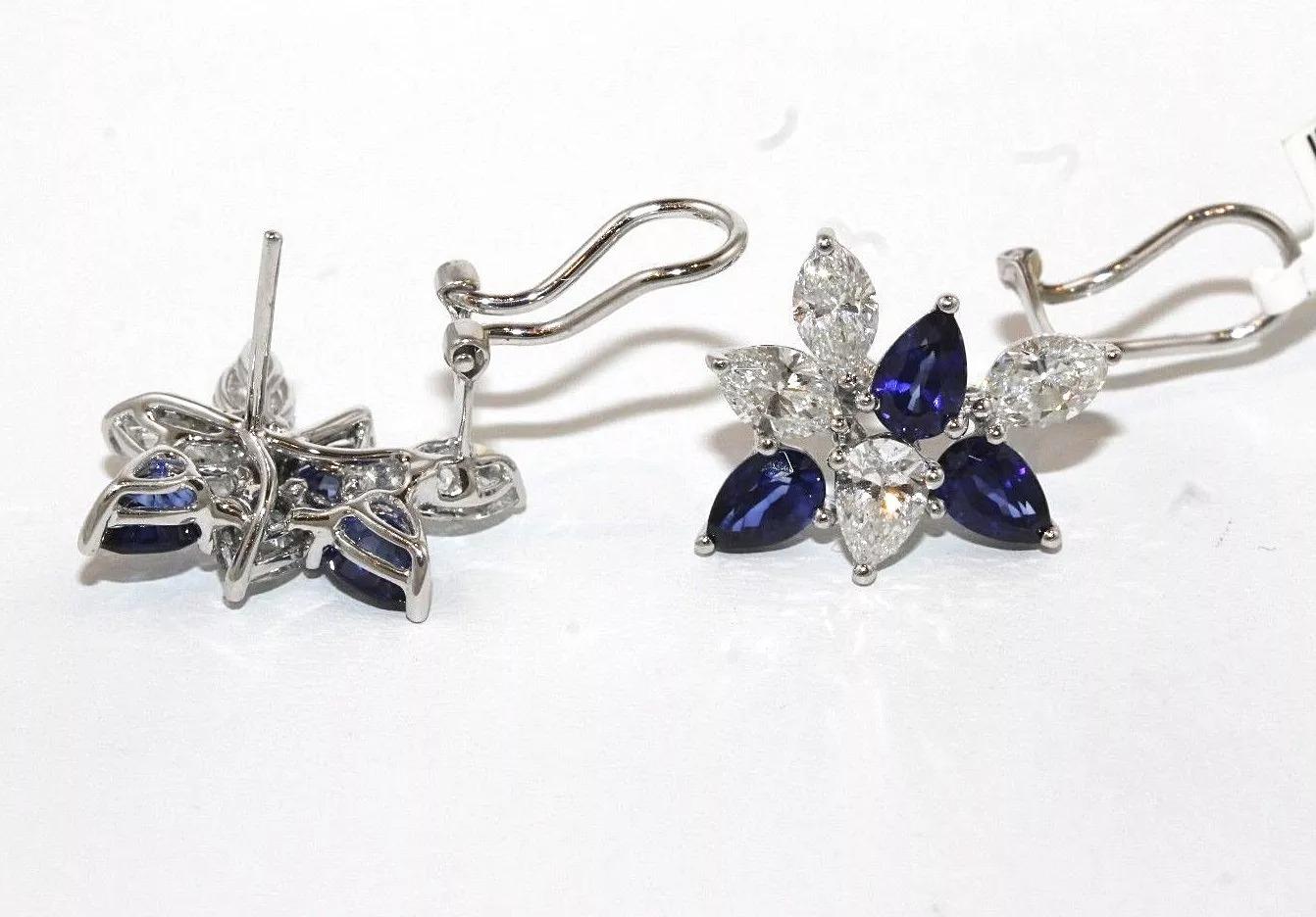 Feine Cluster-Ohrringe aus blauem Saphir und Diamant in 18 Karat Weißgold (Zeitgenössisch) im Angebot