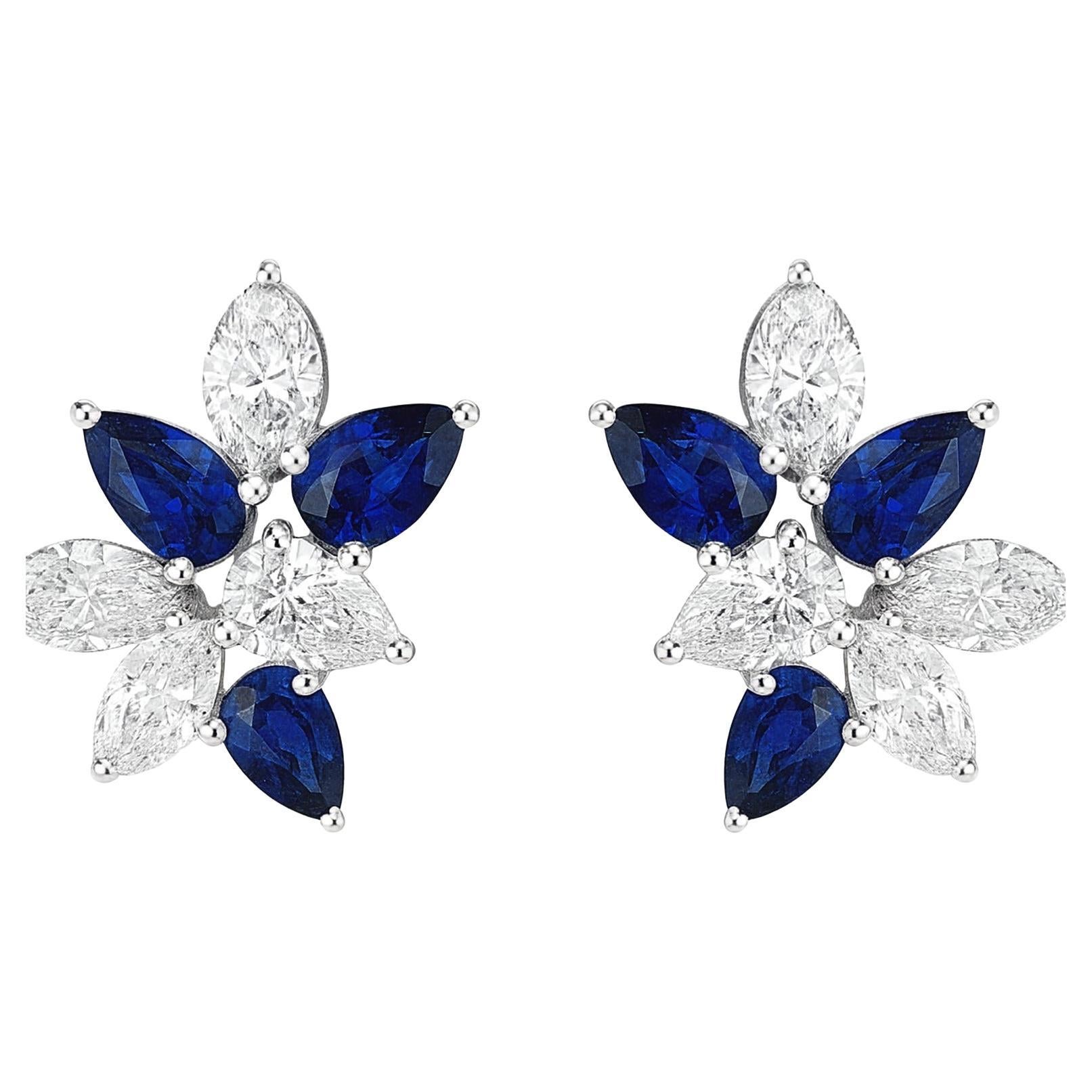 Feine Cluster-Ohrringe aus blauem Saphir und Diamant in 18 Karat Weißgold im Angebot